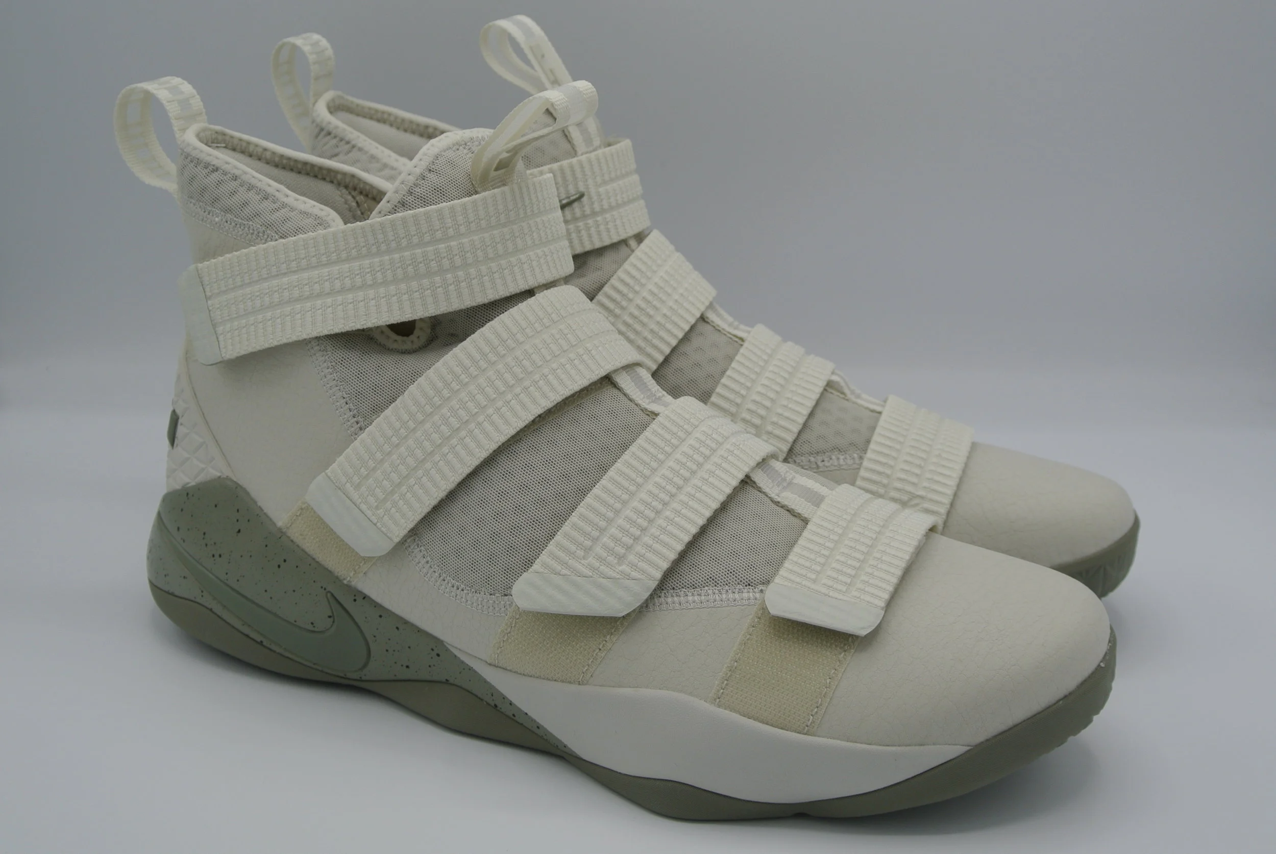 Nike LeBron Soldier 11 SFG Light Bone (3).JPG