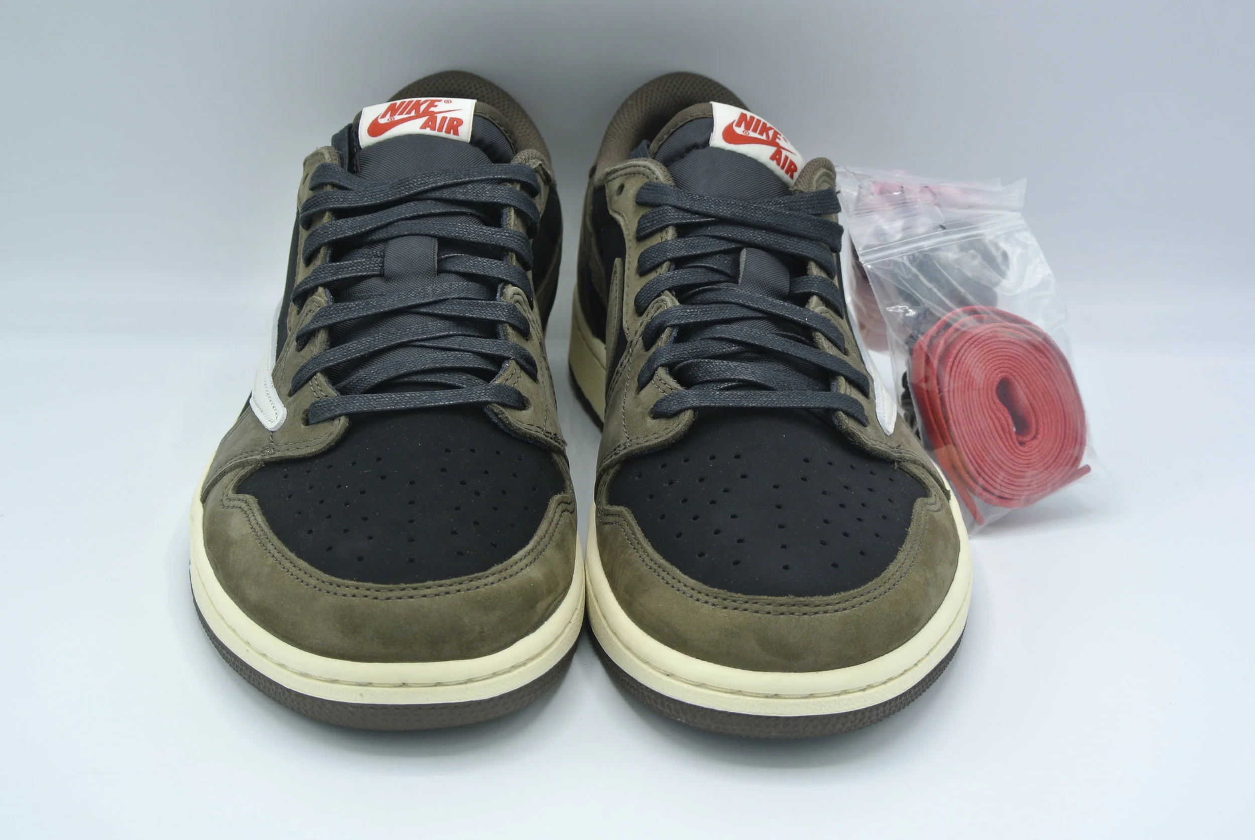 Travis Scott x Air Jordan 1 Low 'Mocha'