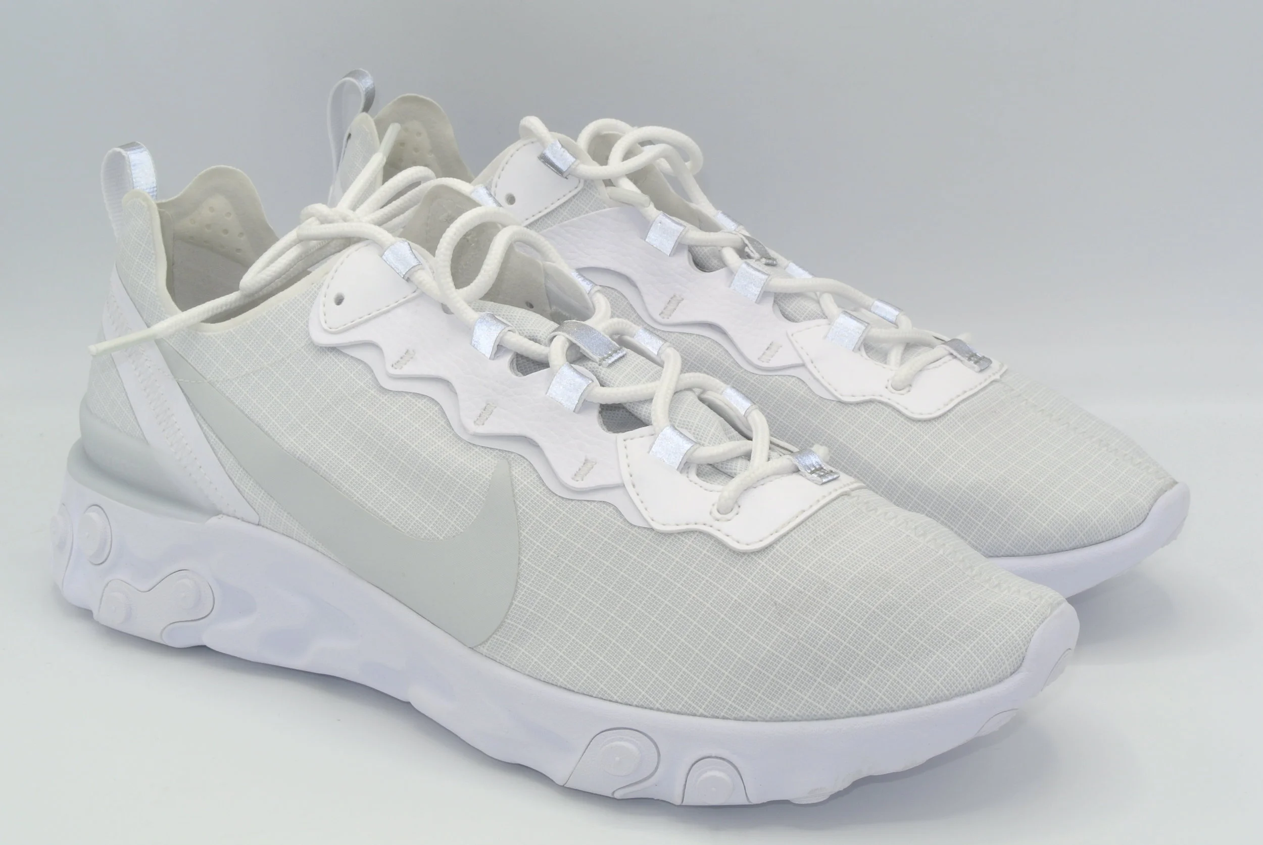 React Element 55 SE White (1).JPG