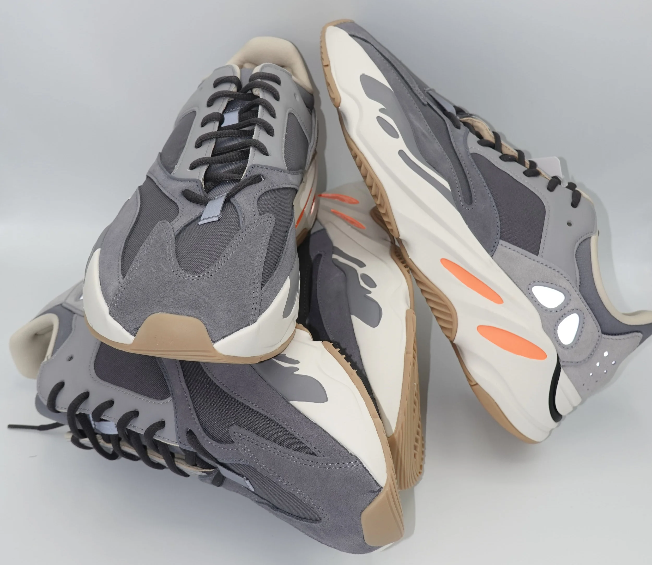 Yeezy Boost 700 'Magnet'