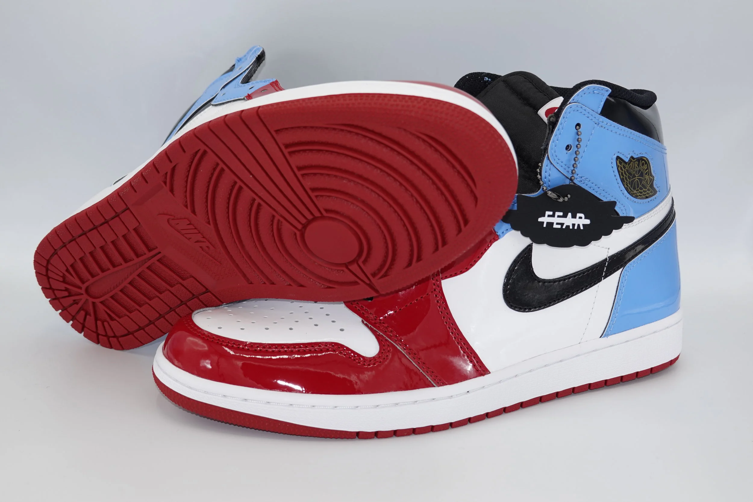 Jordan 1 Retro High Fearless UNC Chicago