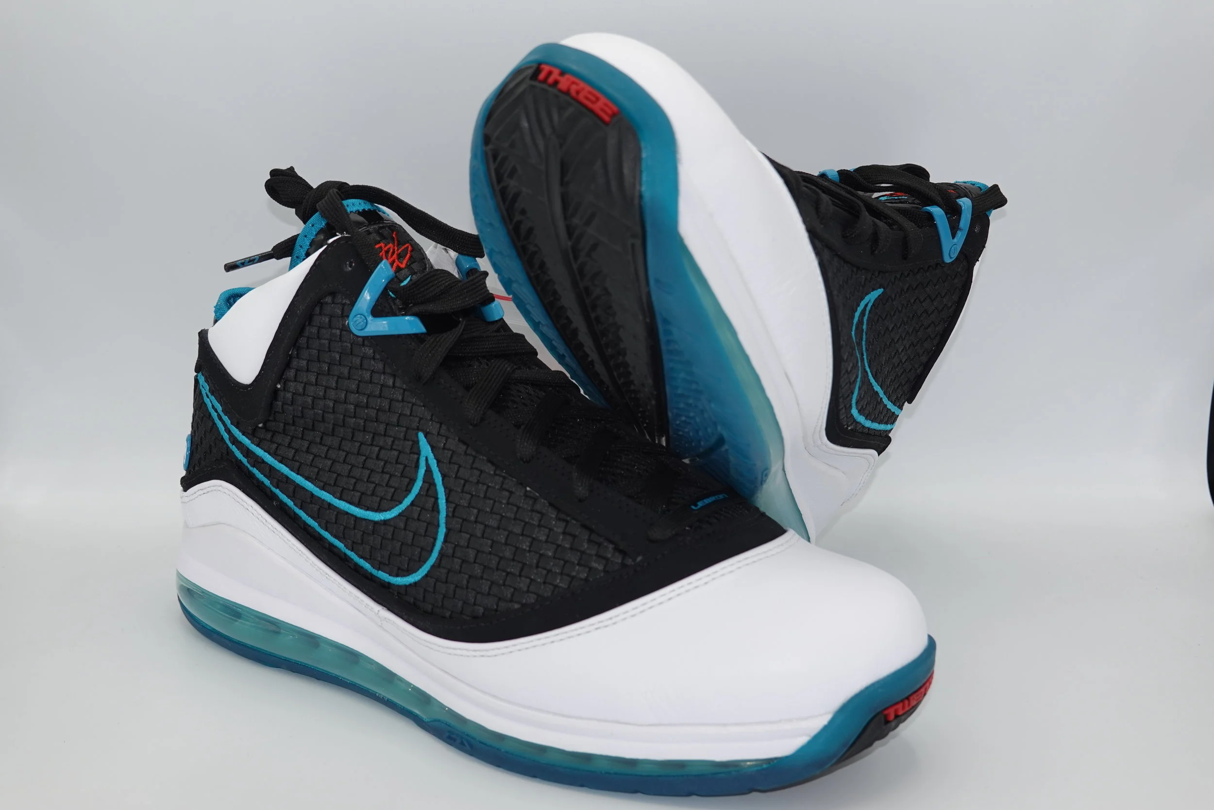 LeBron 7 NFW Red Carpet (2019)