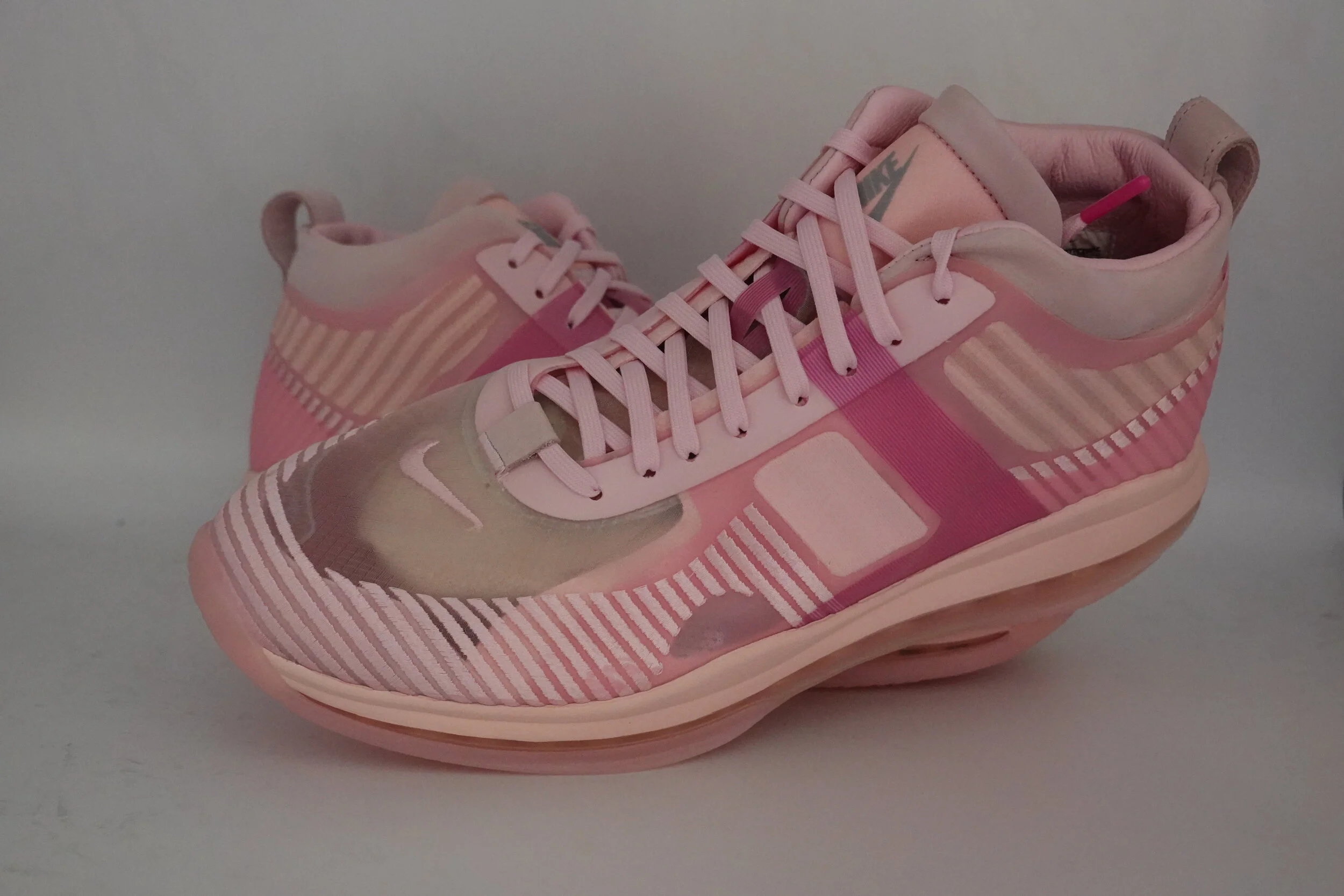 LeBron Icon X John Elliott 'Tulip Pink'