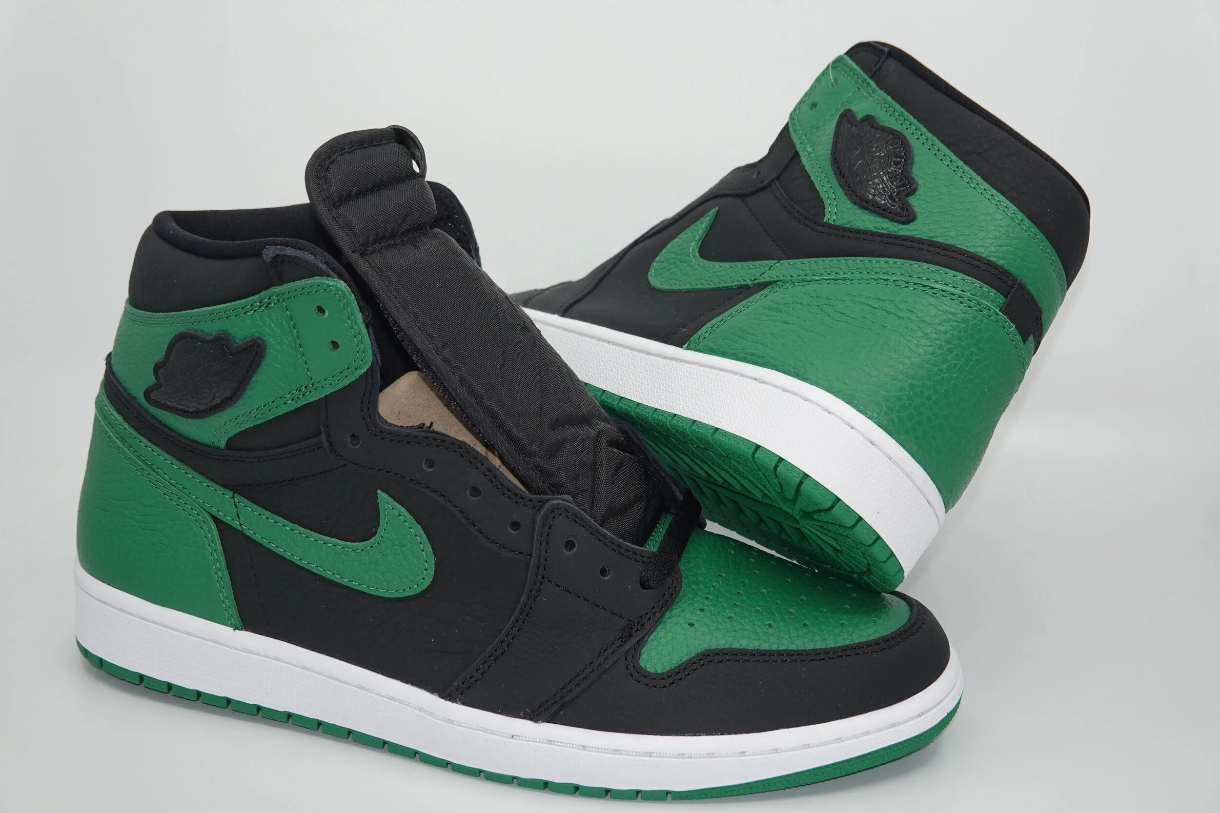 Jordan 1 Retro High Pine Green (Black)