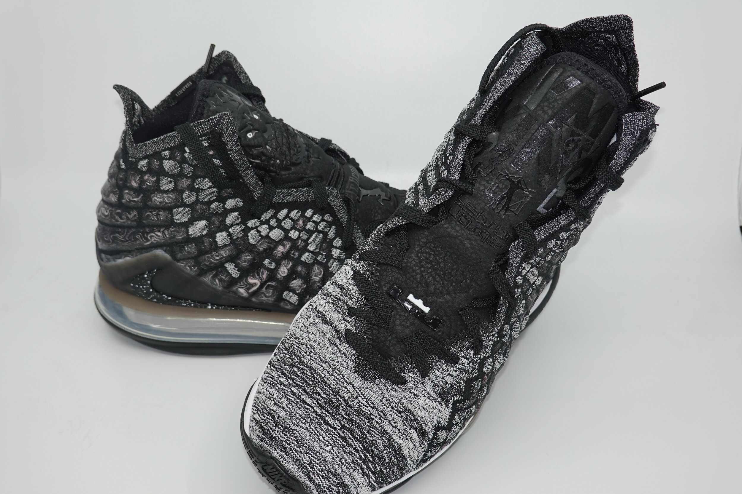 Nike LeBron 17 Black White