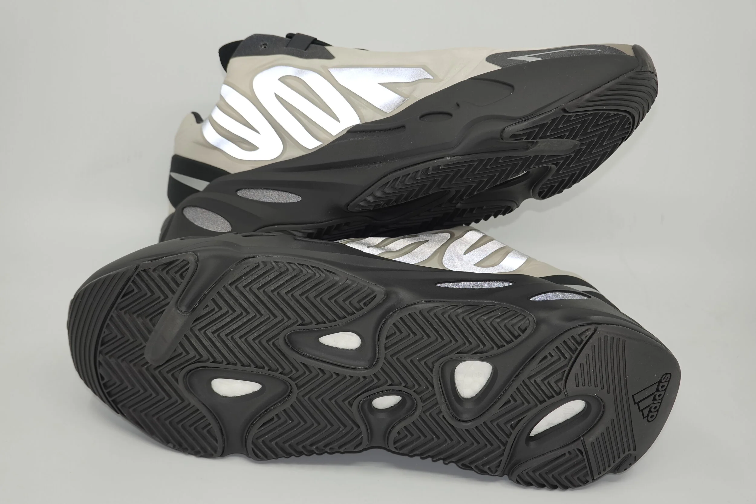 Yeezy Boost 700 MNVN Bone