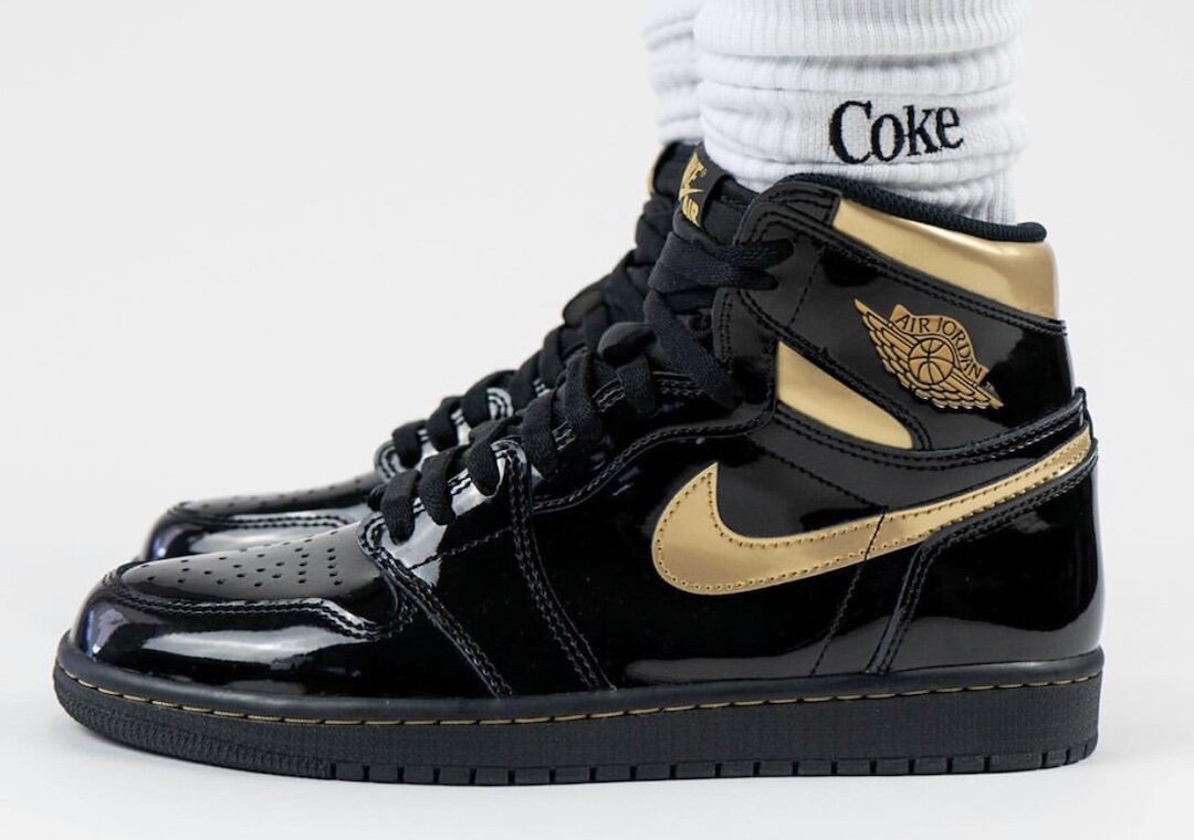 Air-Jordan-1-Black-Gold-555088-032-Release-Date-On-Feet-1.jpg