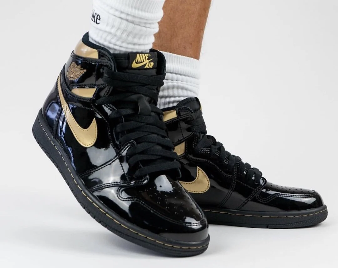 Air-Jordan-1-Black-Gold-555088-032-Release-Date-On-Feet-3.jpg