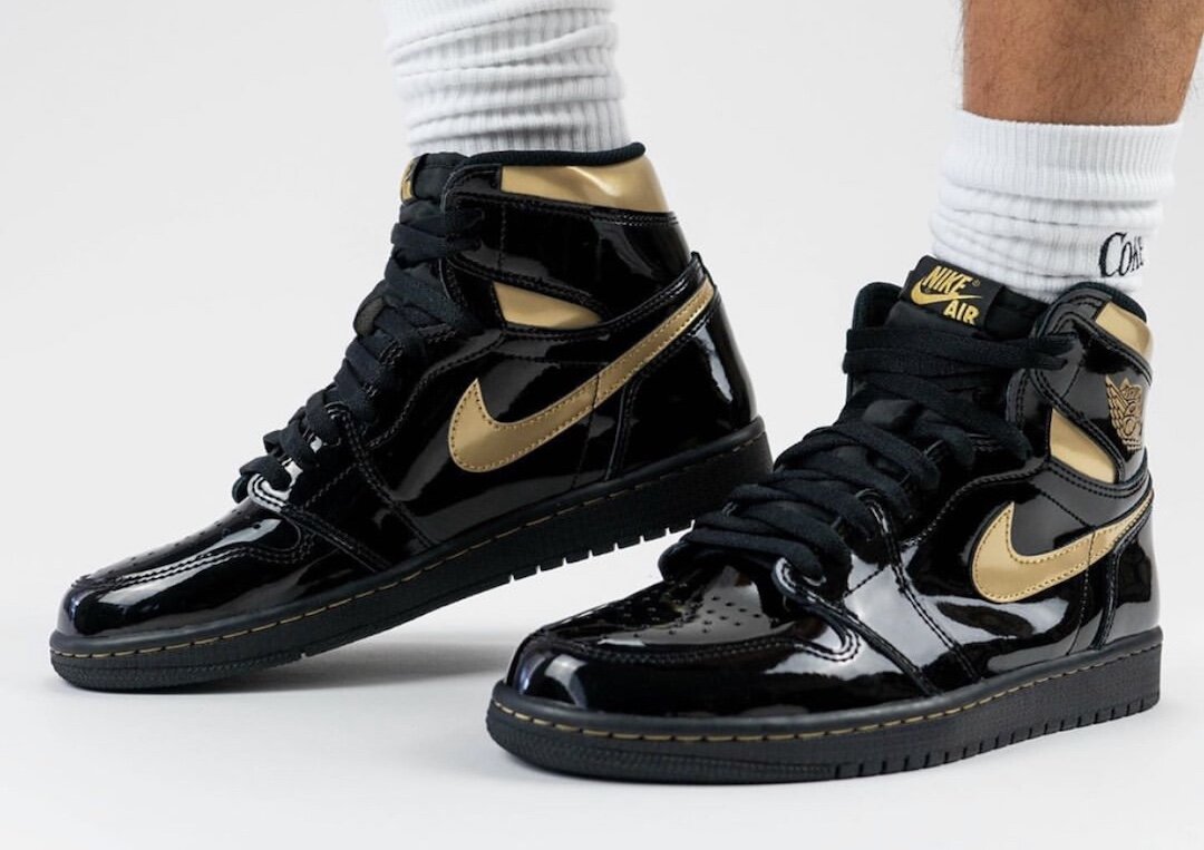 Air-Jordan-1-Black-Gold-555088-032-Release-Date-On-Feet-6.jpg