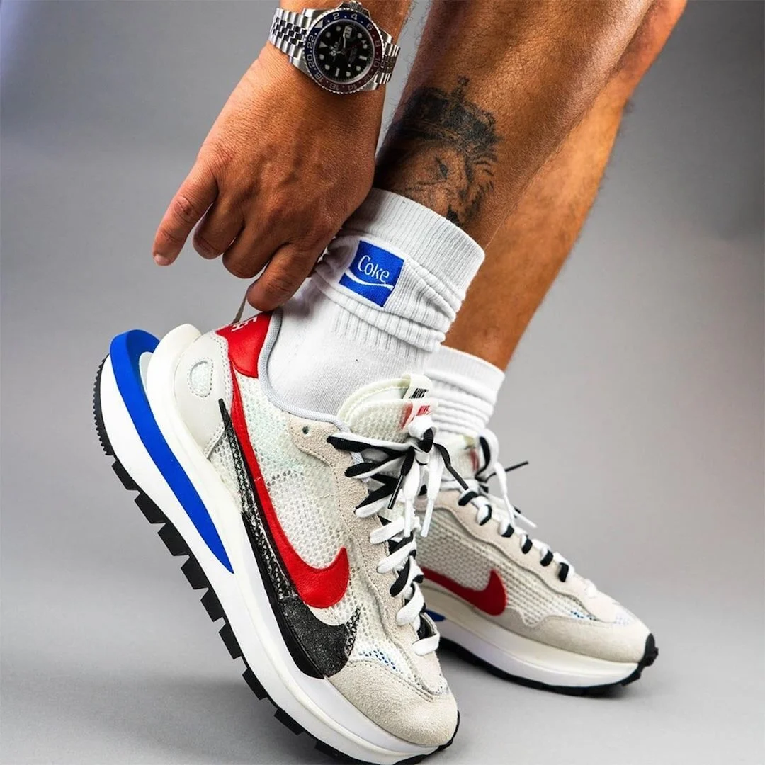 sacai-Nike-VaporWaffle-Sail-Light-Bone-Game-Royal-Sport-Fuchsia-CV1363-100-Release-Date-On-Feet-3.jpg