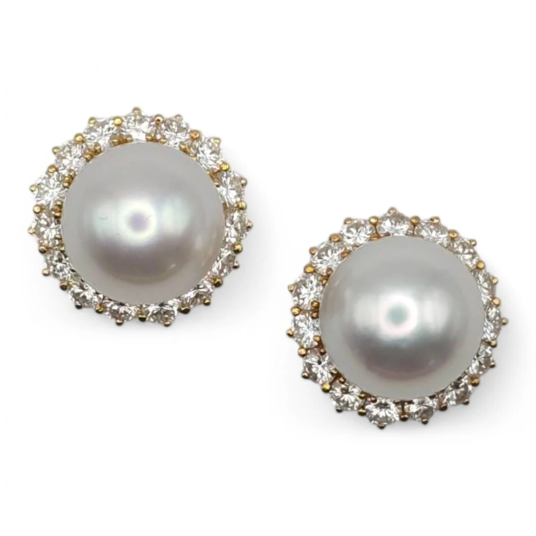 HARRY WINSTON GOLD, SOUTH SEA PEARL AND DIAMOND EARRINGS