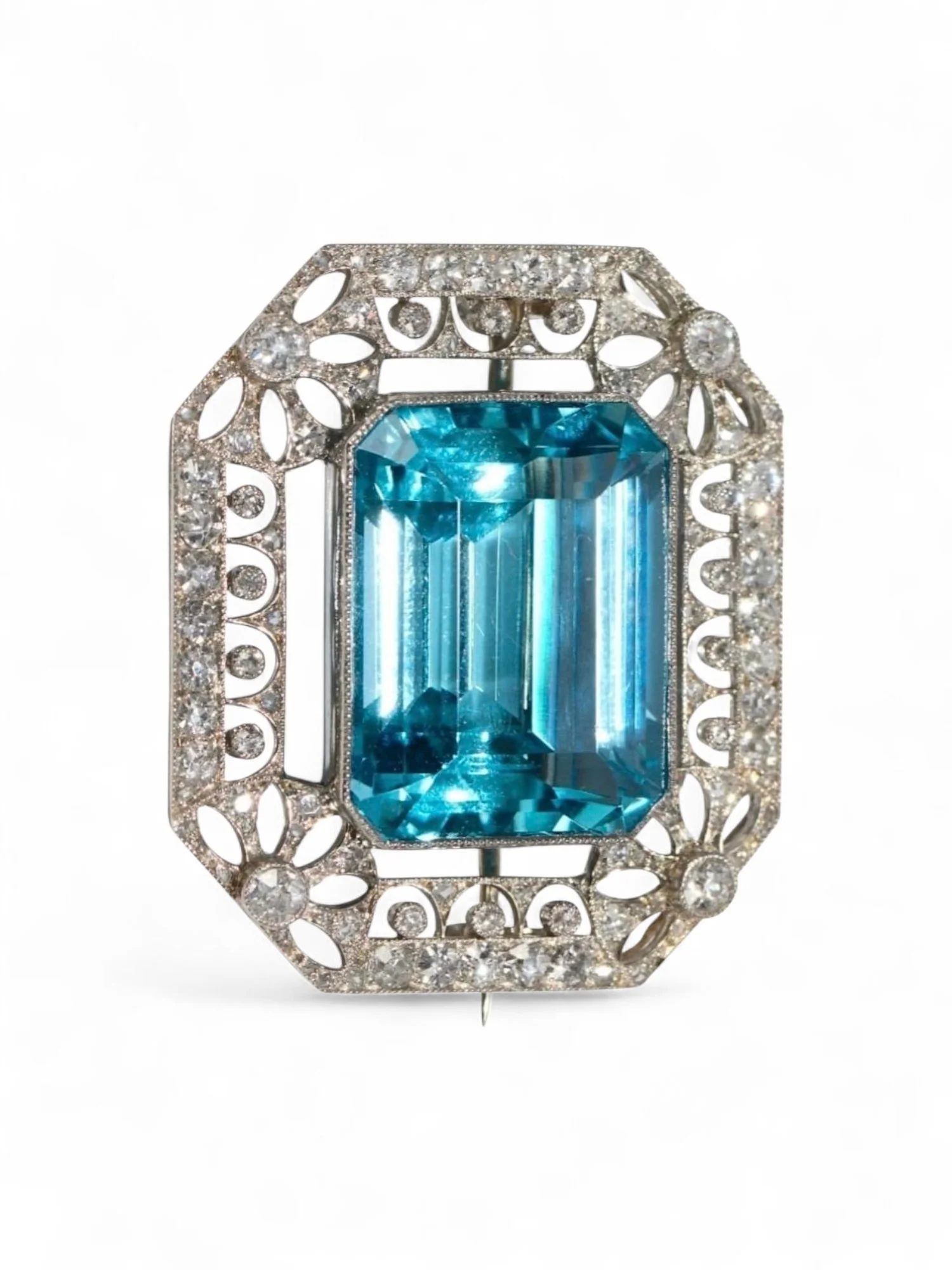 Belle Epoque aquamarine (ca 24 cts) platinum and diamond brooch. 