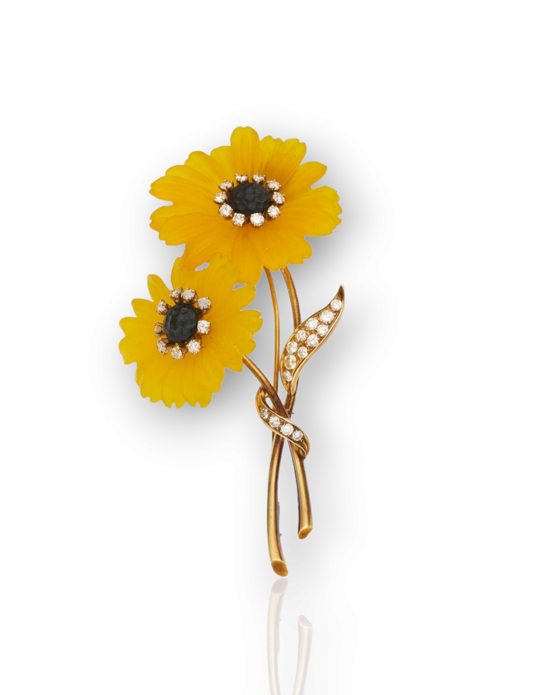 MID CENTURY QUARTZ, GOLD, DIAMOND FLOWER BROOCH. Designed as a bouquet of daisies, accented with brilliant-cut diamonds, maker's mark, Austrian assay marks, 14ct gold, length 8.0cm.