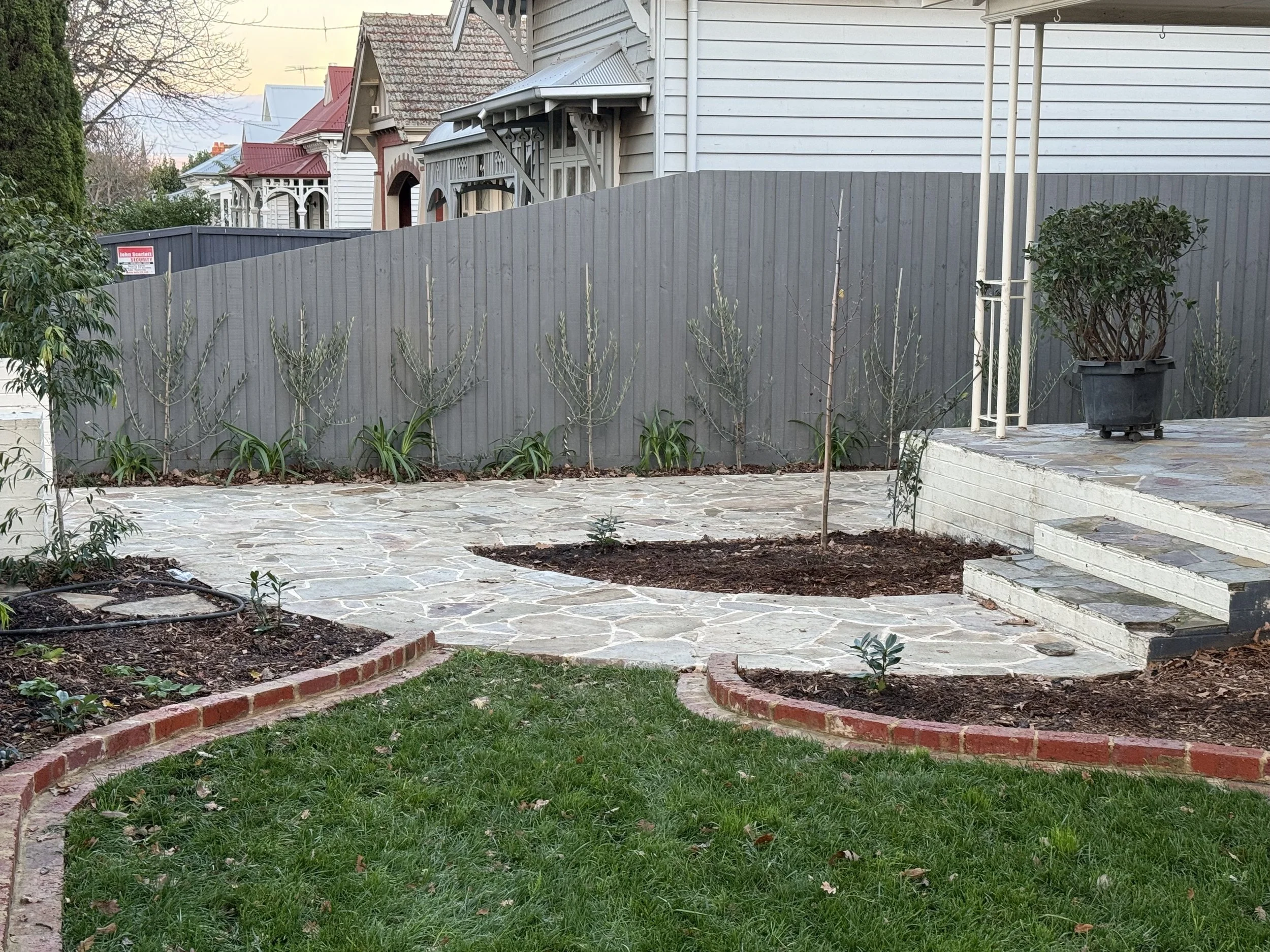 Pathway constructed out of castlemaine pavers