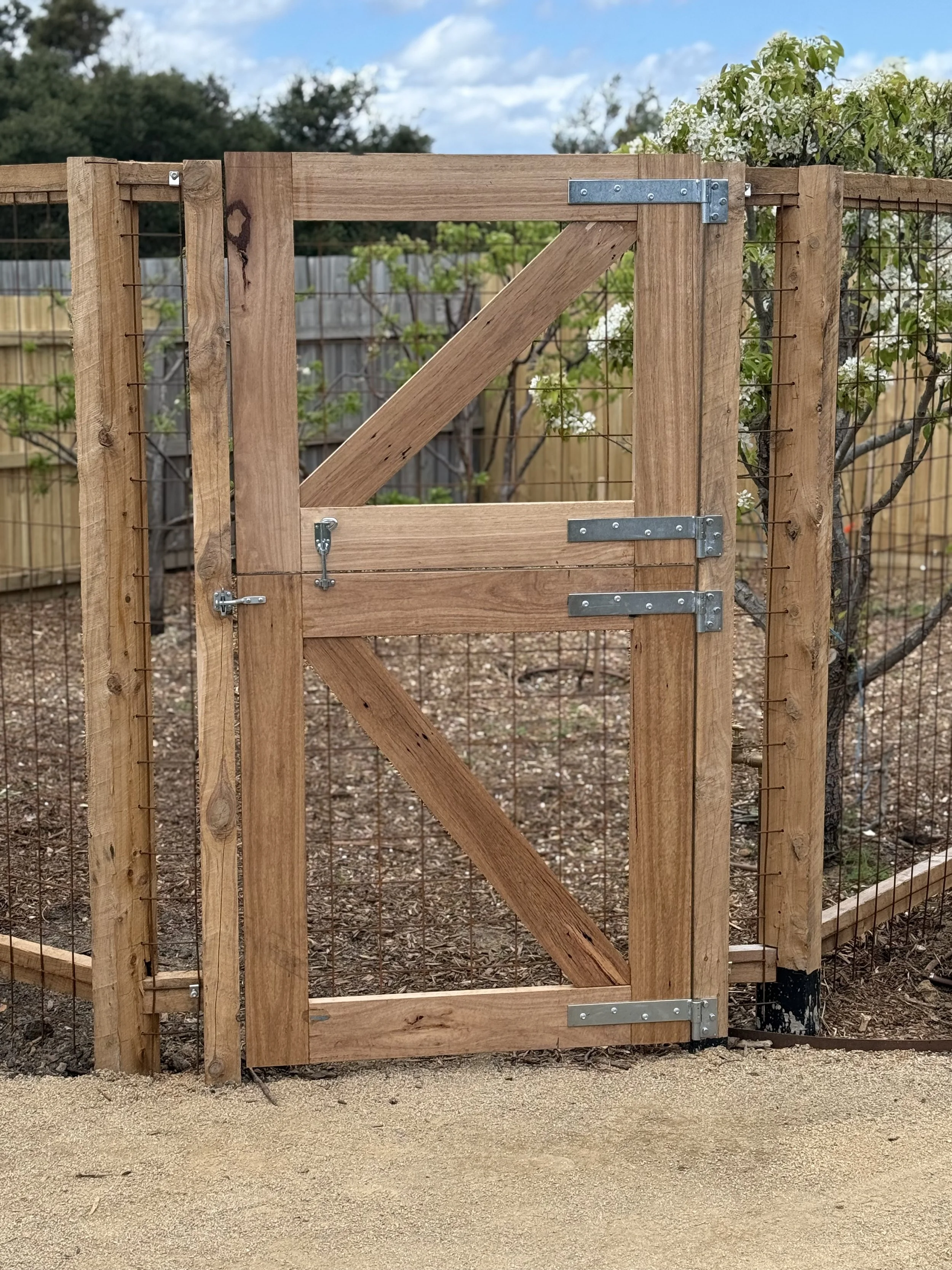 Timber gate