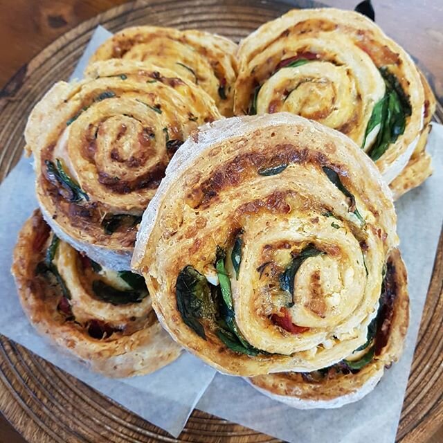 Did somebody say pinwheels?! These delicious Mediterranean flavoured goodies won't last. Pop in and grab yours for morning tea or lunch. 
#Ambrosiacafe