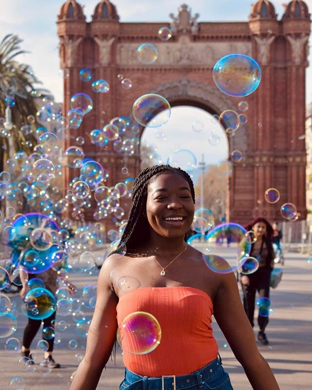 How did COVID-19 impact study abroad experiences? Find out in this weeks interview with @kemiii.d . .
.
.
#blackwomentravel #studyabroad #blackwomentraveltoo #travel #podcast #travelpodcast #blackpeopletravel #traveltheworld
