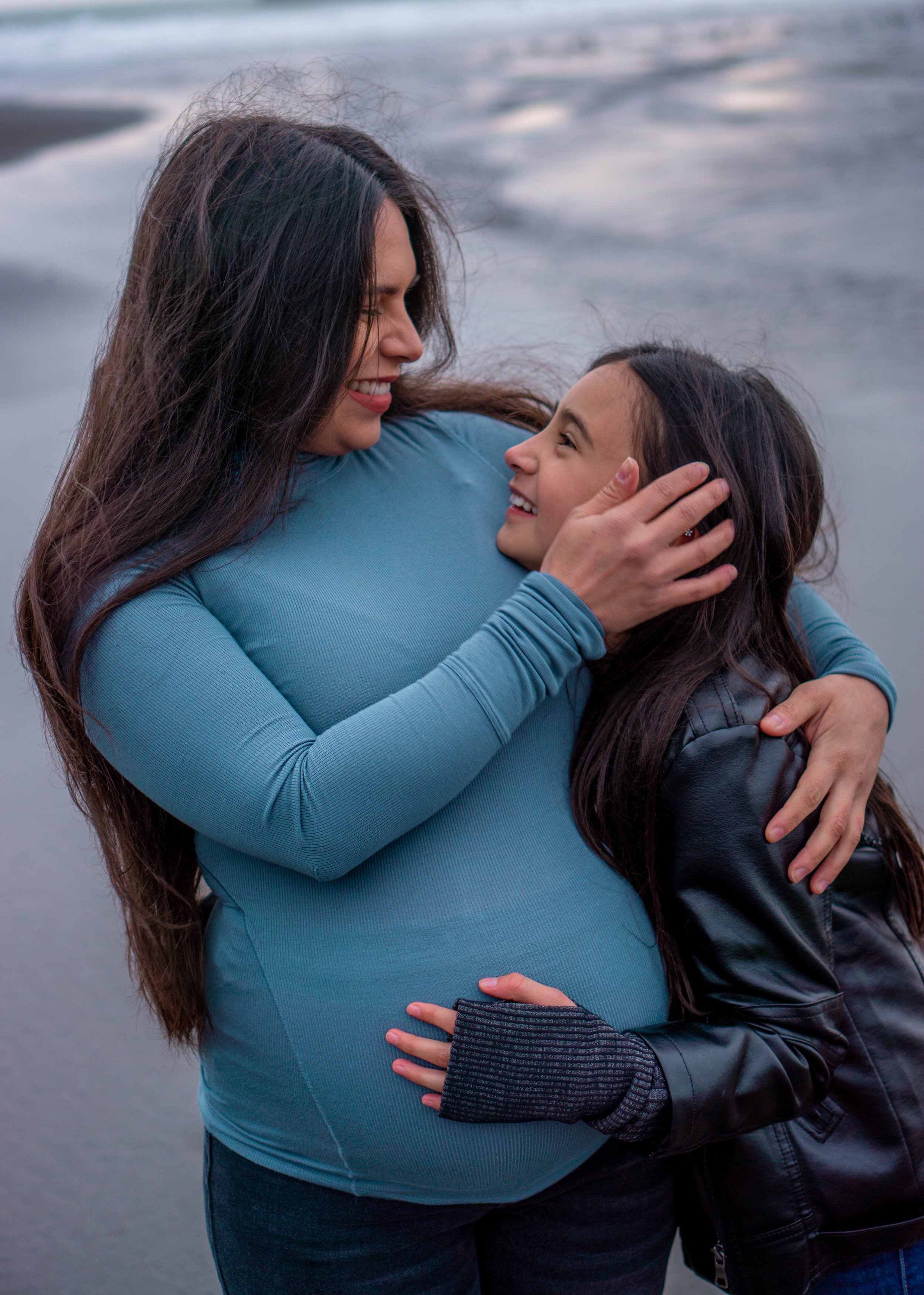 SerenaVMaternityPhotoshoot2023 (40 of 90).jpg