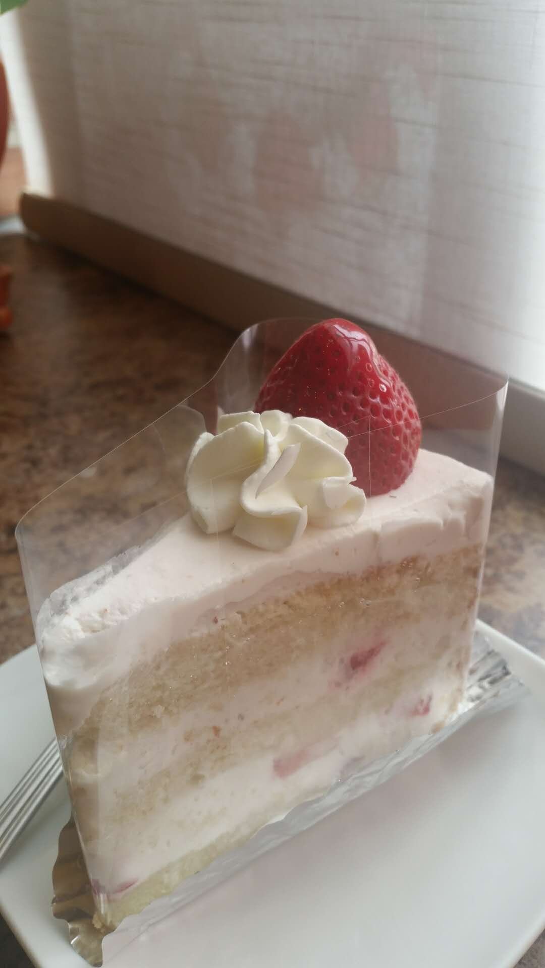 Strawberry Vanilla Cake Slice