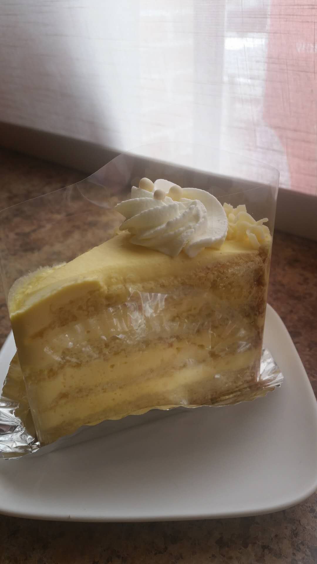 Mango Vanilla Cake Slice