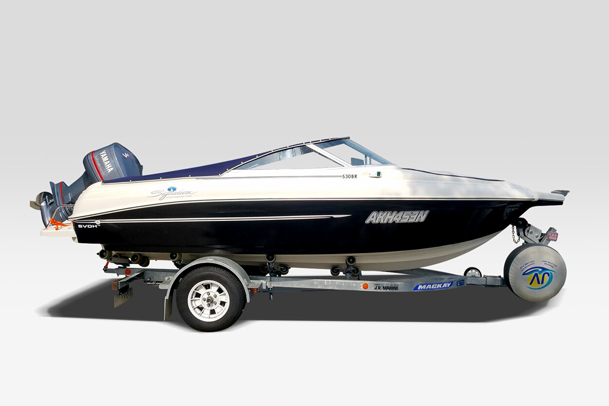 vinyl wrap - marine wrap - boat 3.jpg