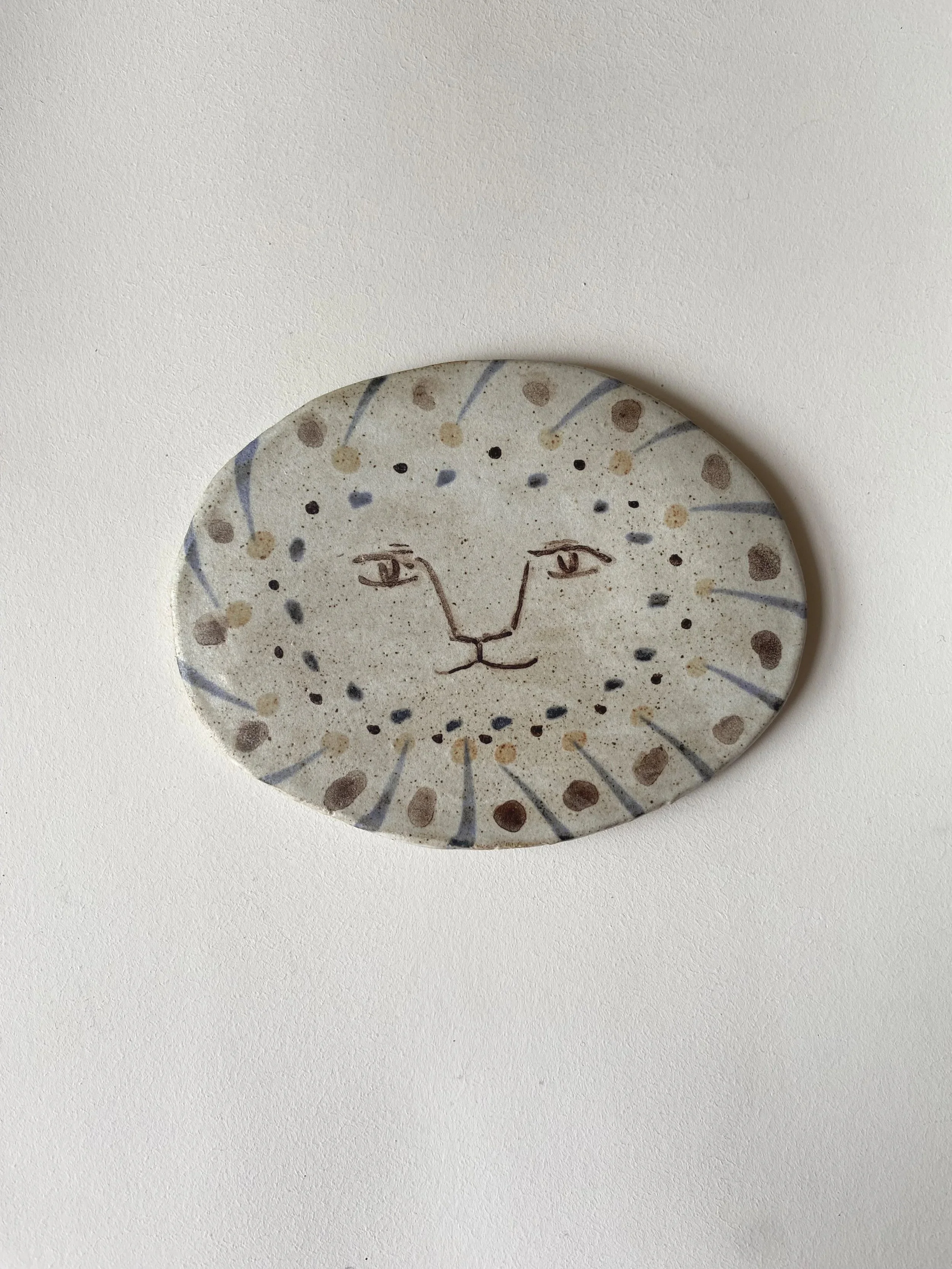 Oval Lion Face