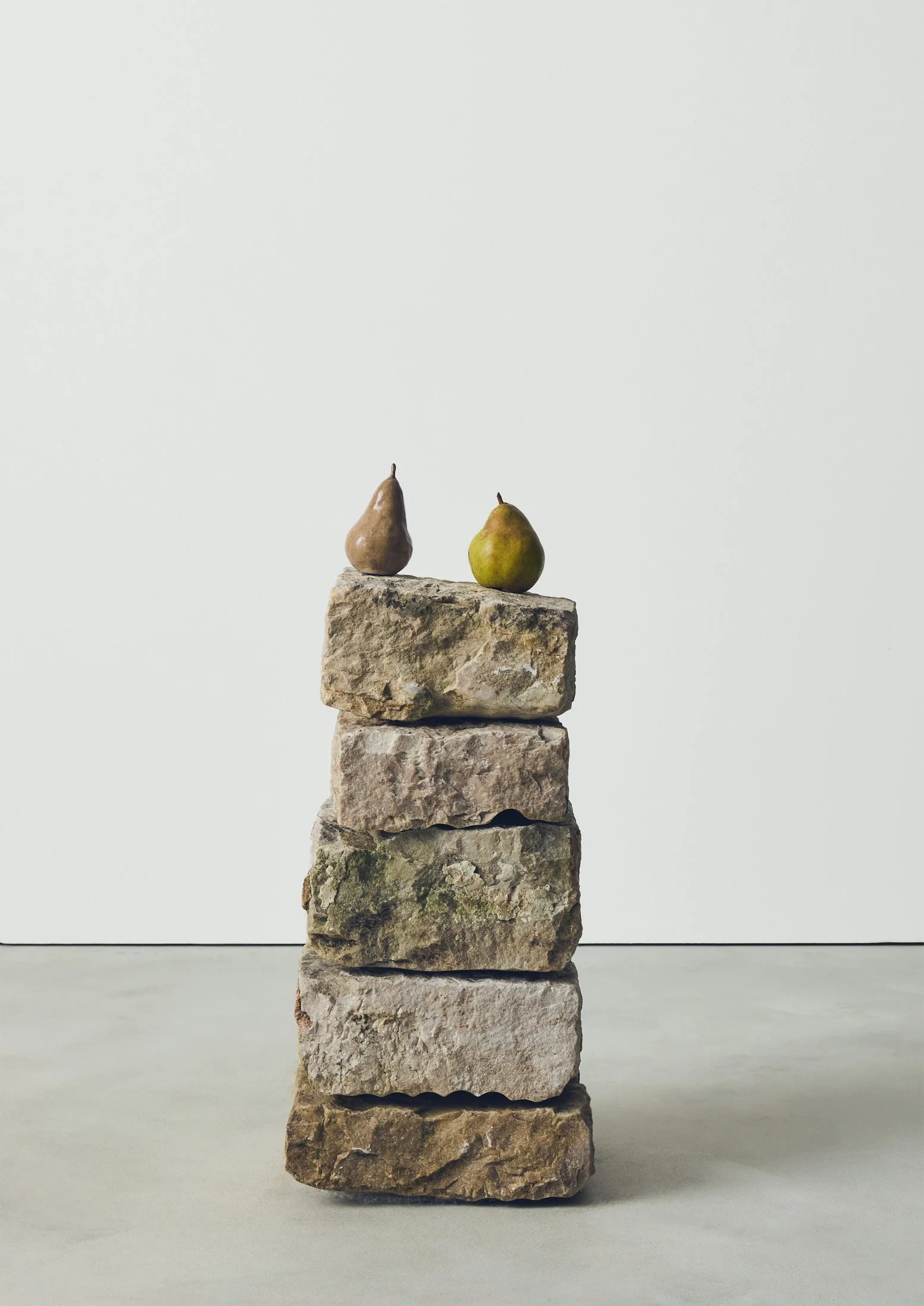 Ceramic pinched pears for TOAST