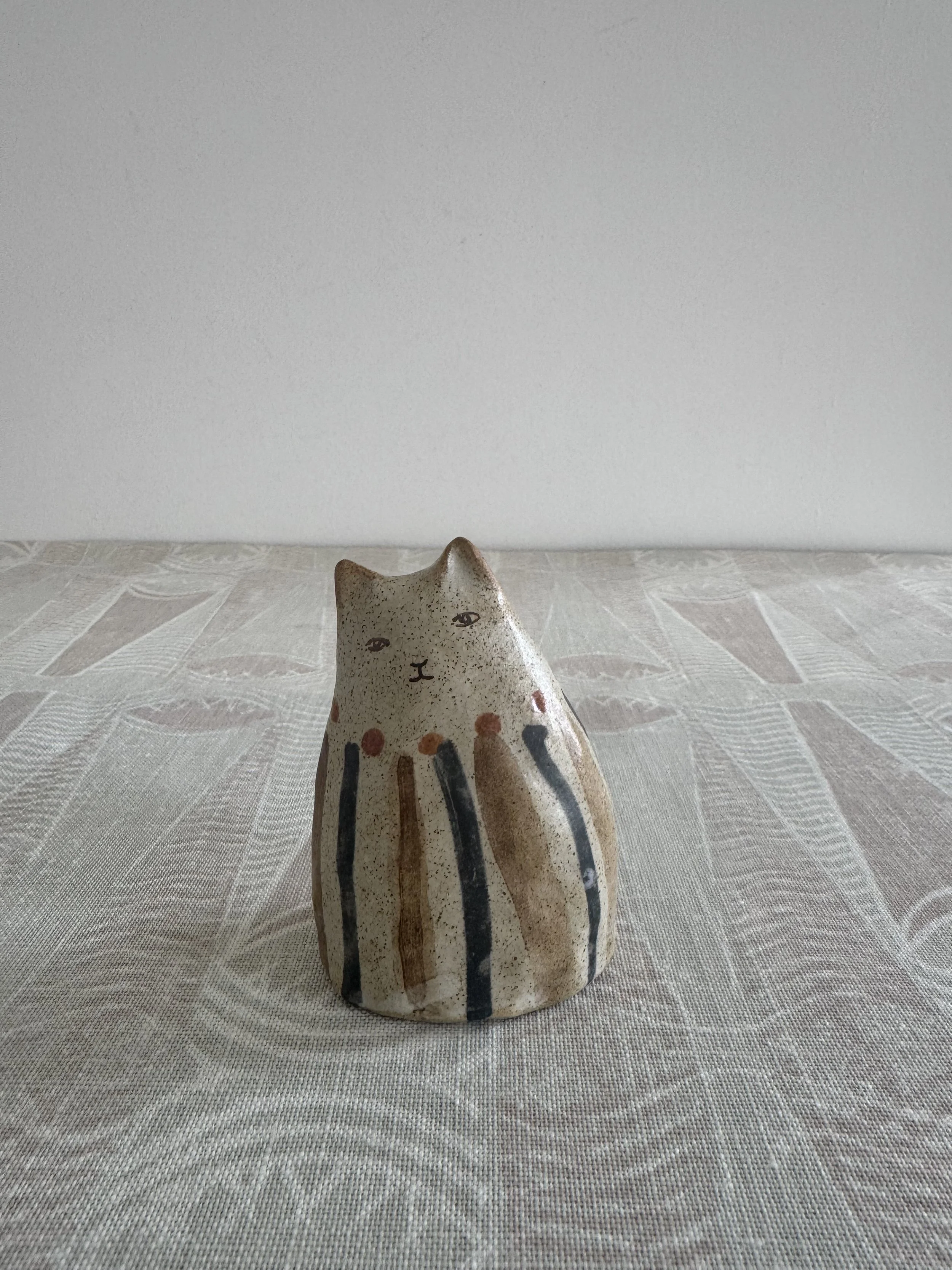 ceramic cats by Charlotte salt