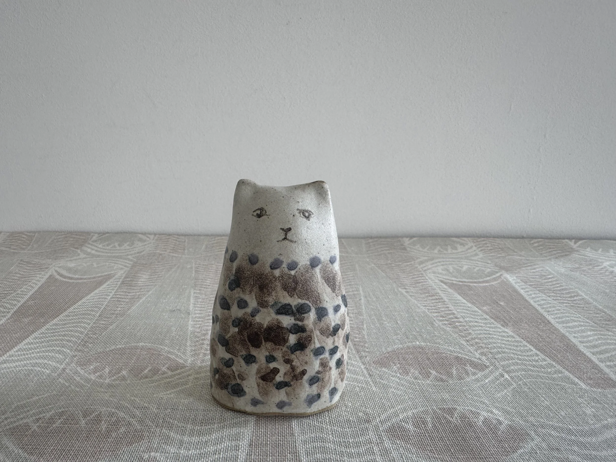 ceramic cats by Charlotte salt