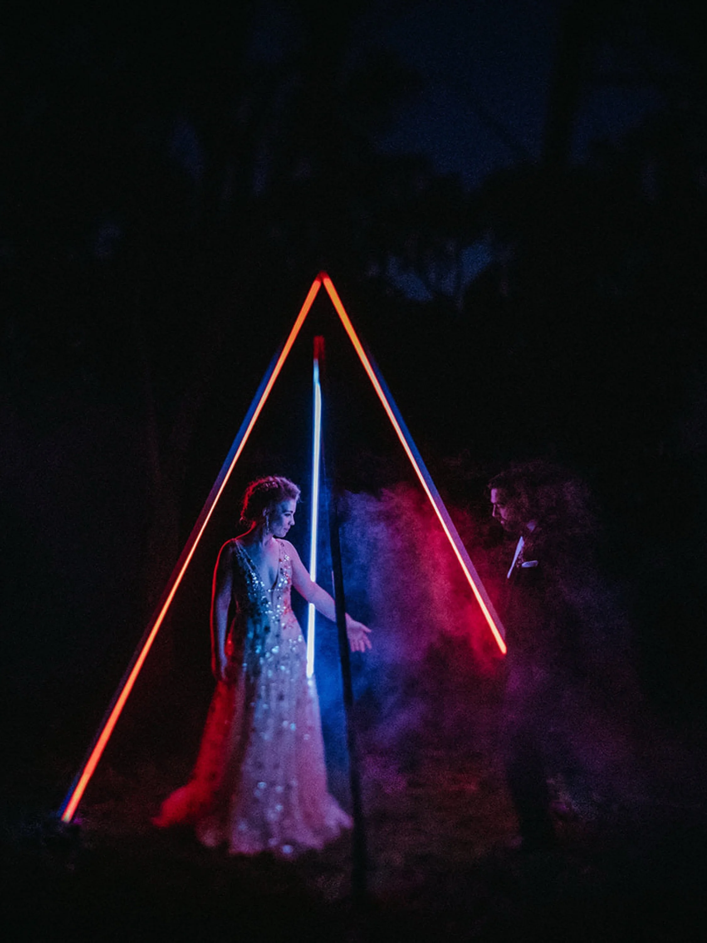 Remember that time I was a part of an elopement giveaway and basically asked a bunch of talented vendors to go nuts with their creative freedom?
Mark + Laura were the very excellent result.
10/10. 
Would absolutely do again. ❤️

Legends involved:
Cel
