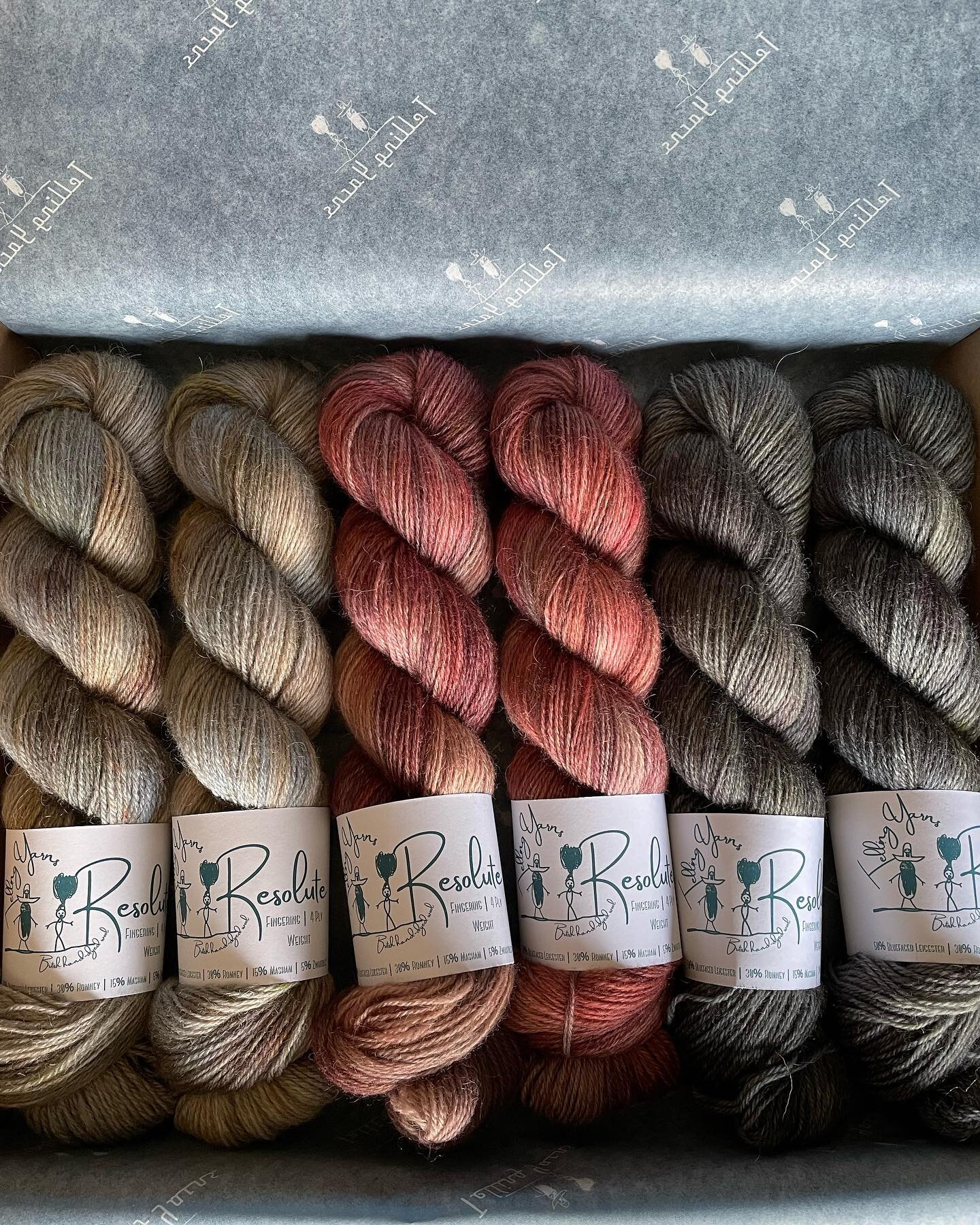 Beautiful boxes heading out&hellip; 

#handdye #yarn #yarnlife