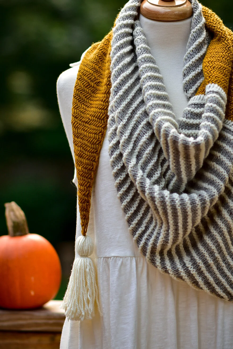 新品 TODAYFUL HandKnit Dappled Light Pullover: Sweater Knitting Pattern