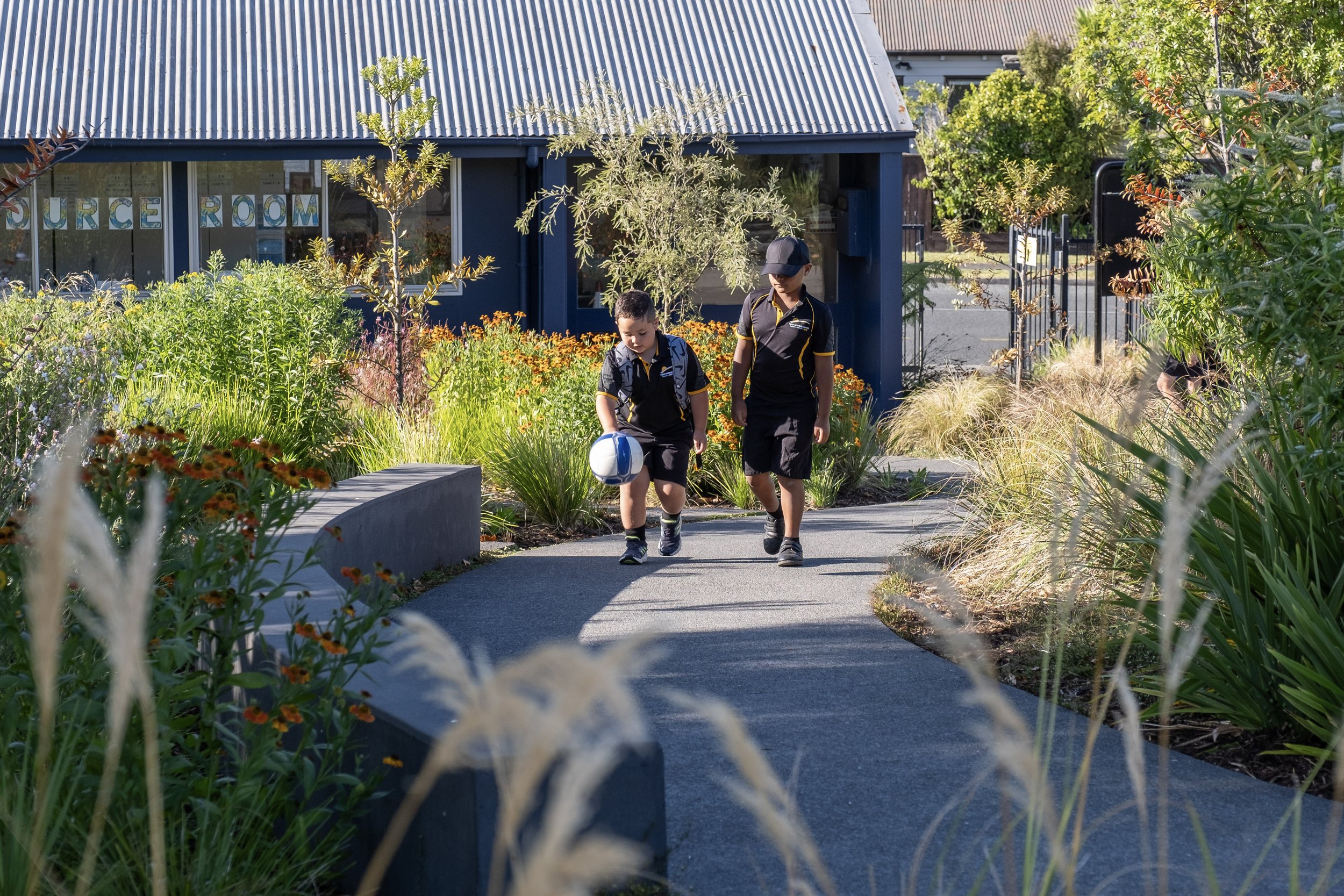 West Harbour School Entrance Garden