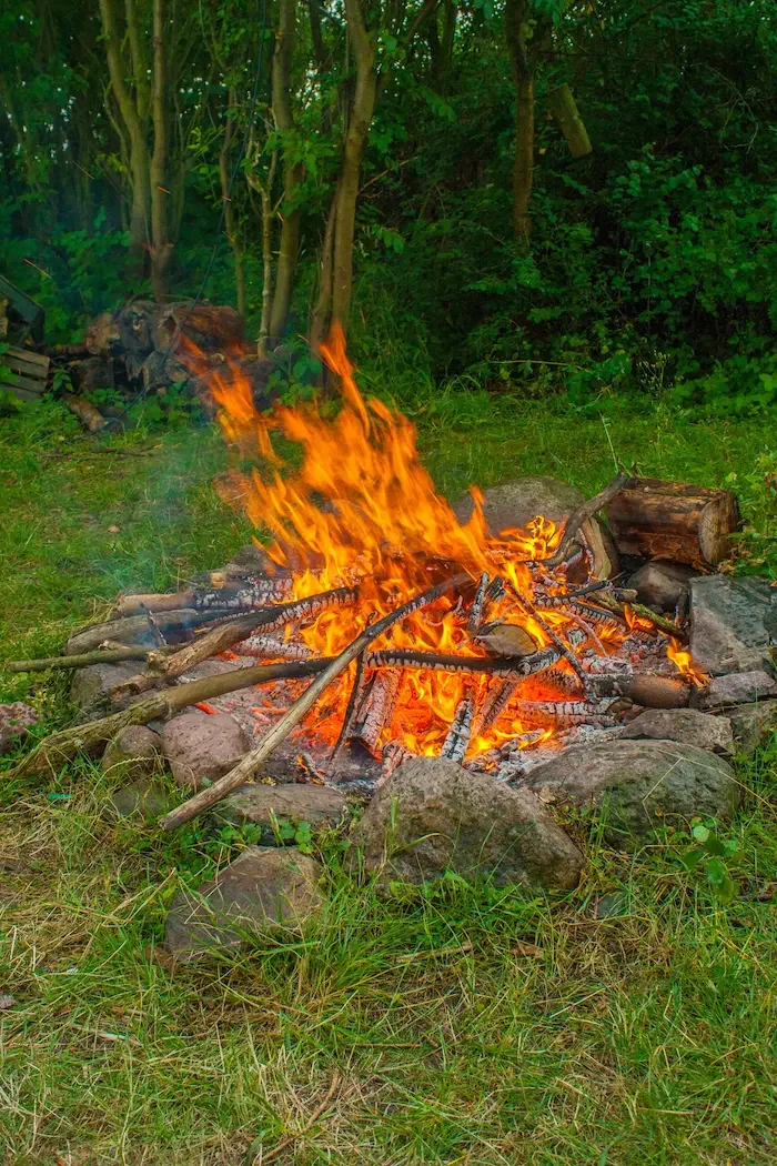 Feuerritual zur Sommersonnenwende