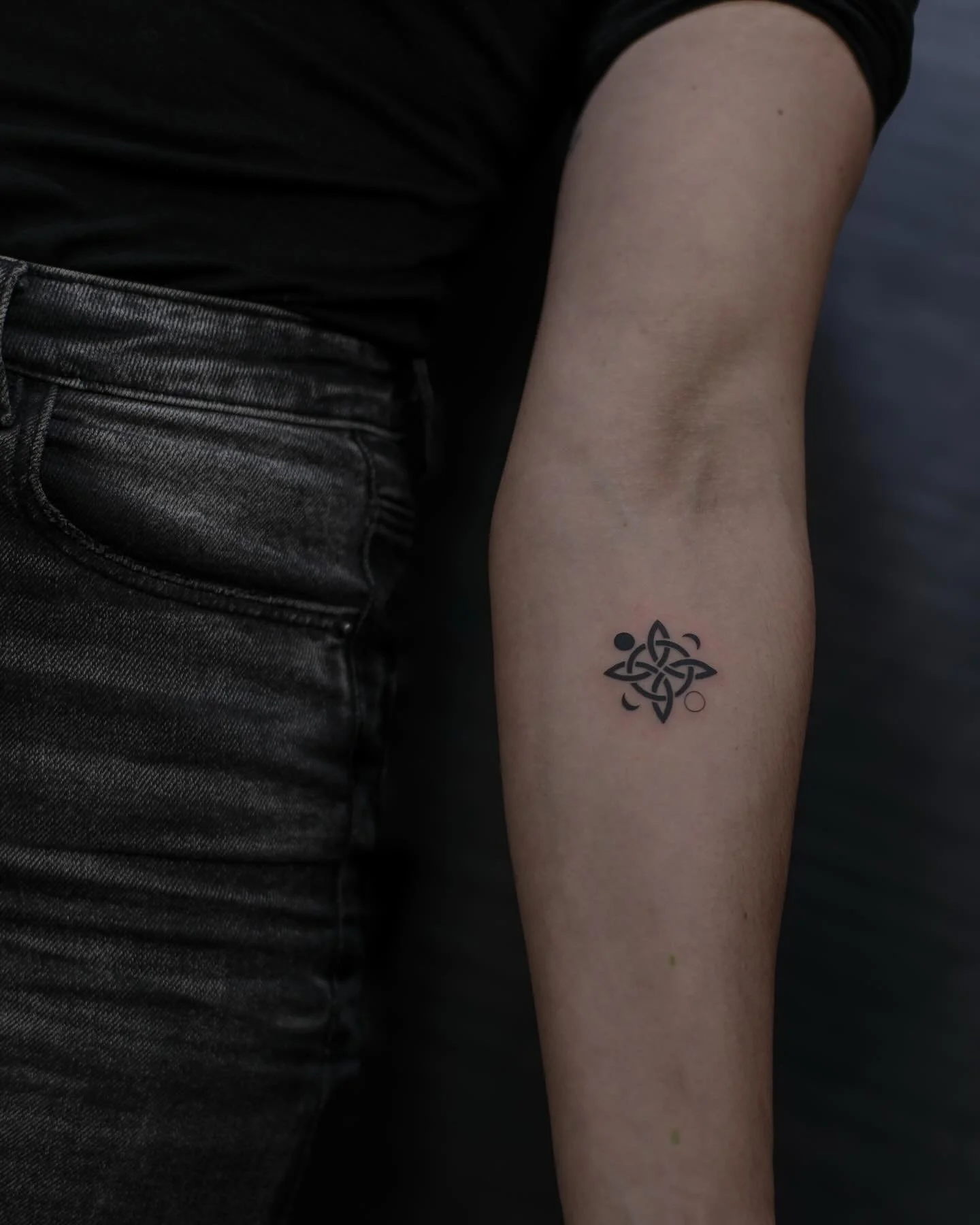 ◾️Feliz cumplea&ntilde;os, Sof&iacute;a!✨◾️
◾️Gracias por confiar en nosotrxs en un d&iacute;a tan especial, fue un regalo recibirlas a las tres en el estudio. Nos emociona profundamente trabajar con este tipo de geometr&iacute;as tan significativas,