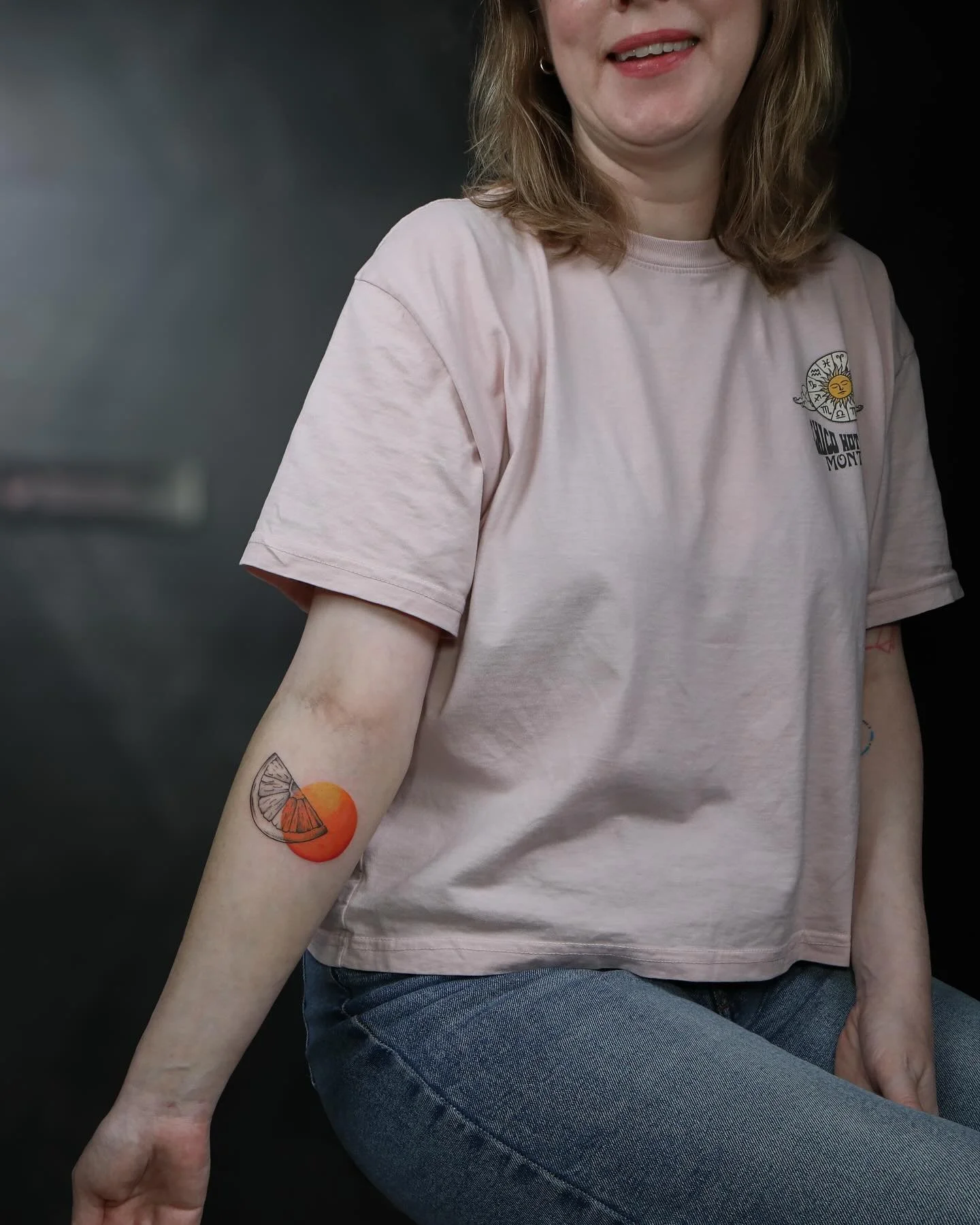 A line touches the infinite soul 🍊
◾️Happy Birthday! Thank you so much, Annie, for choosing us. It was truly a pleasure meeting you, and we hope to see you again soon.◾️
◾️For appointments or any information, feel free to send us a direct message. W