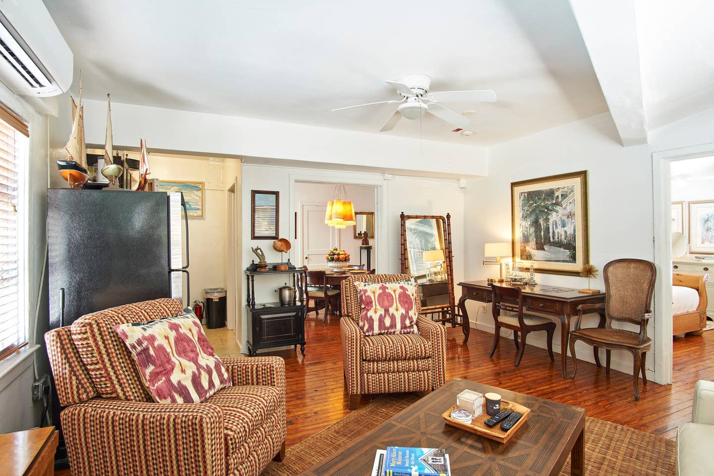 burns-square-historic-vacation-rentals-pineapple-suite8.jpg