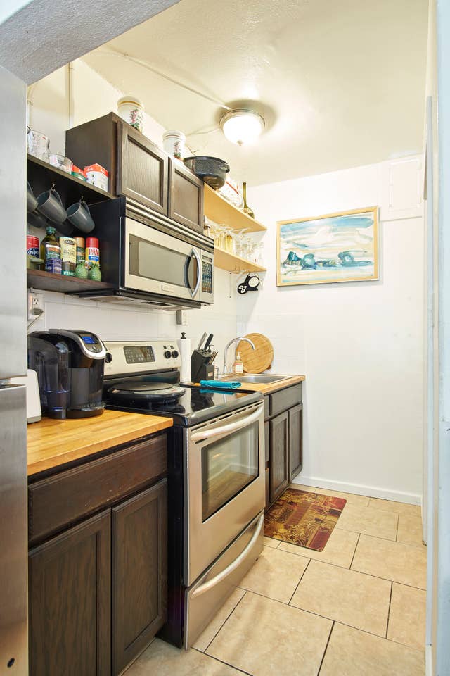 burns-square-historic-vacation-rentals-pineapple-suite13.jpg