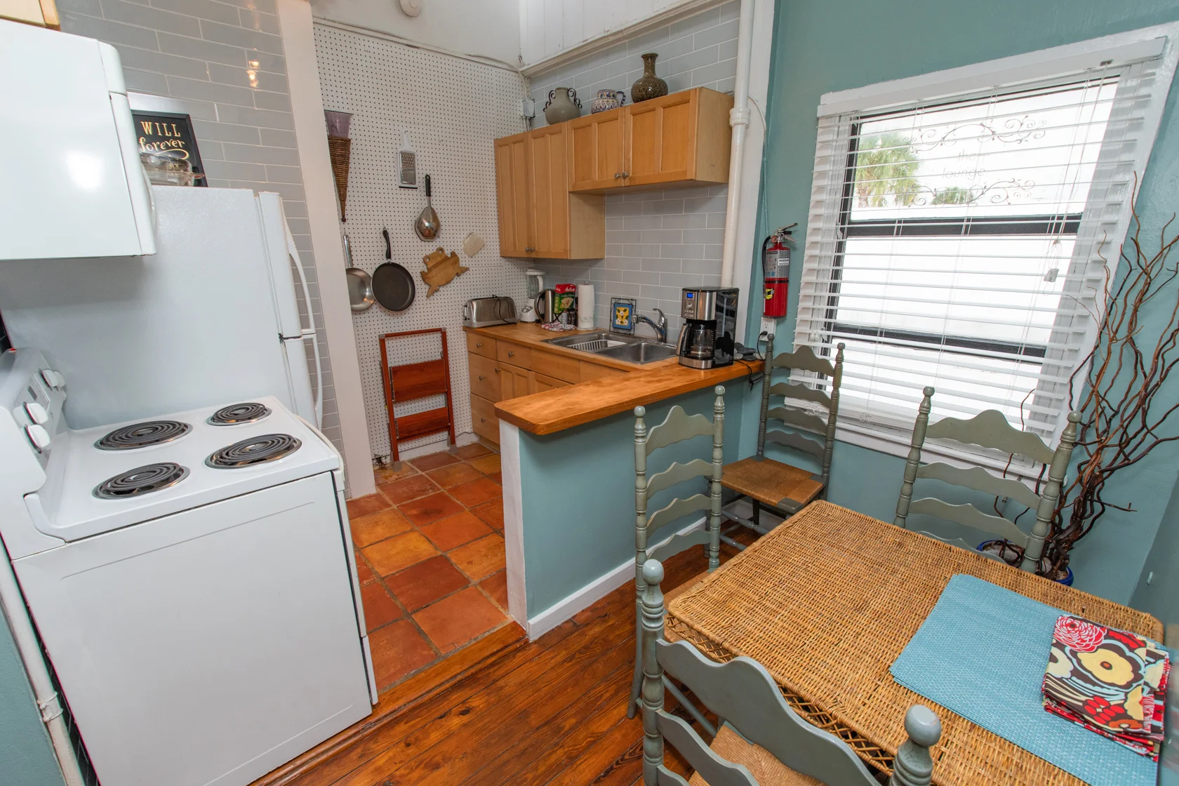 AirBnb-SRQ-Unit3-web-8665.jpg