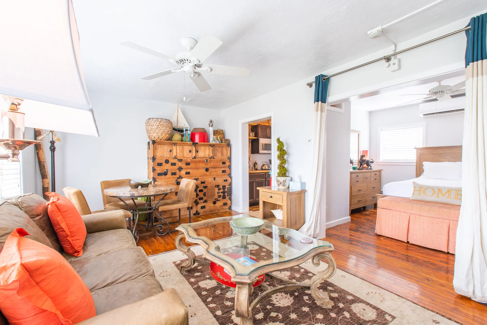 AirBnb-SRQ-Unit8-web--6.jpg