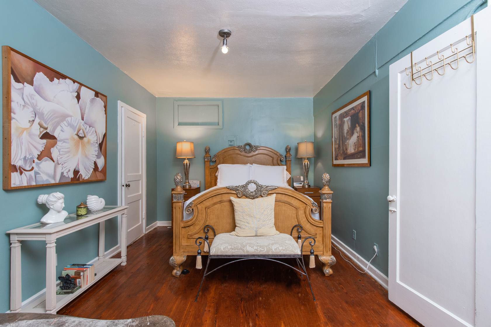 AirBnb-SRQ-Unit3-web-8605.jpg