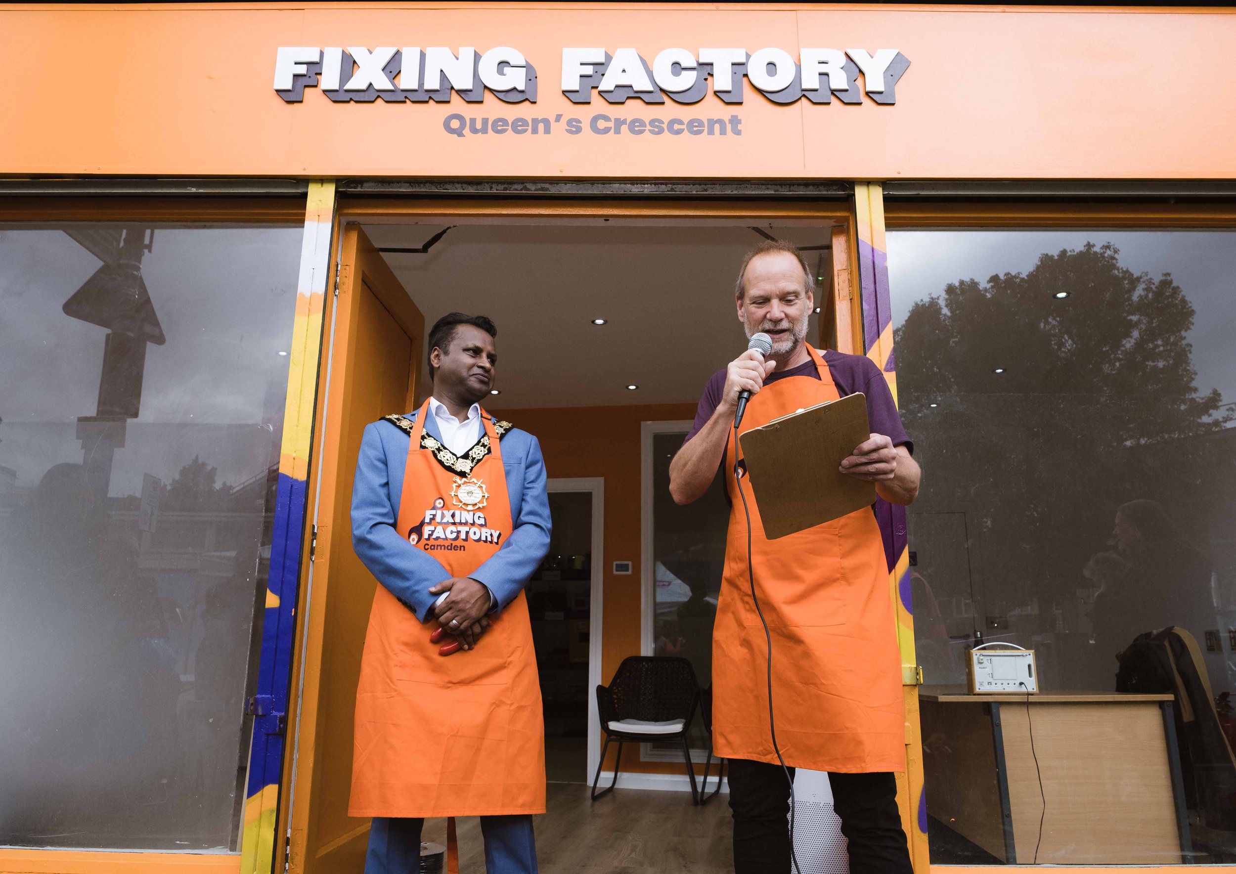 New community Fixing Factory opens on Queen’s Crescent, Camden, to reinvigorate the high street and tackle e-waste