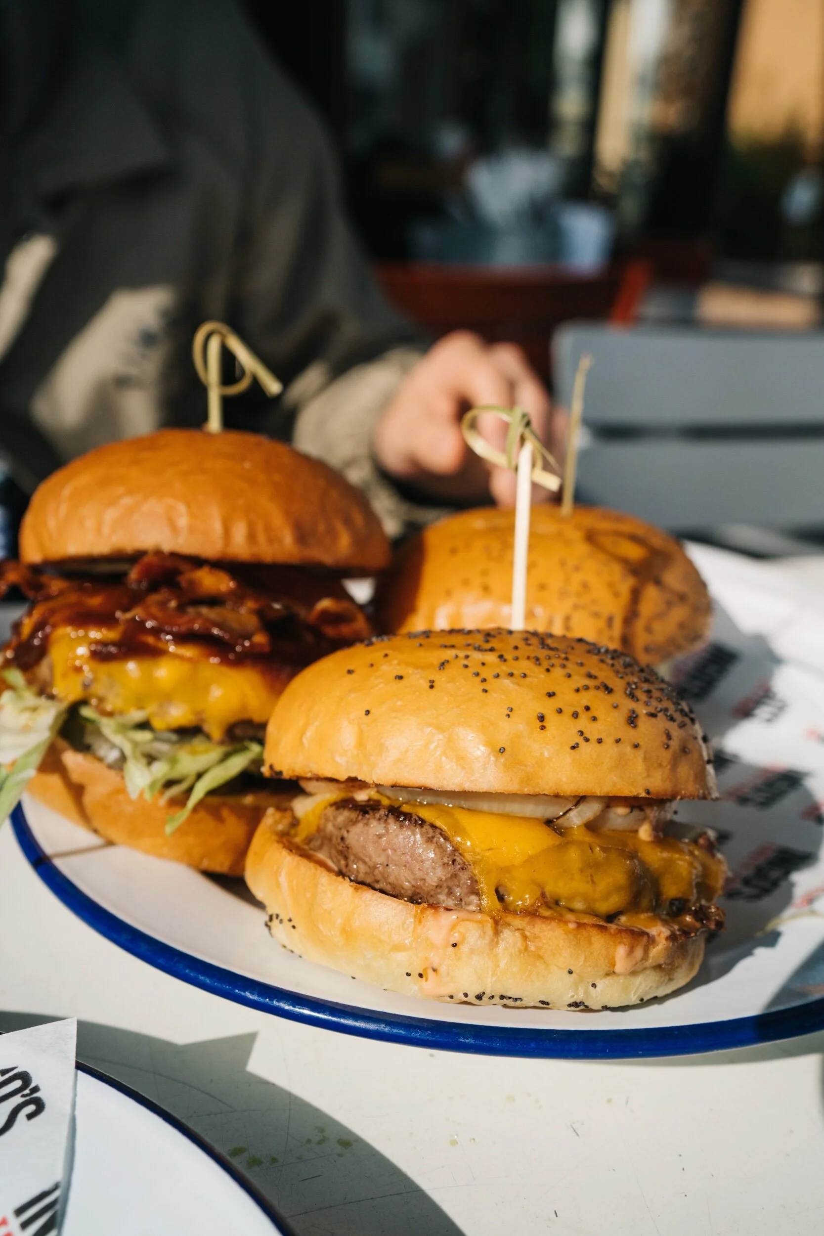 BURGER HUNT PT 9: Ingo’s Tasty Food