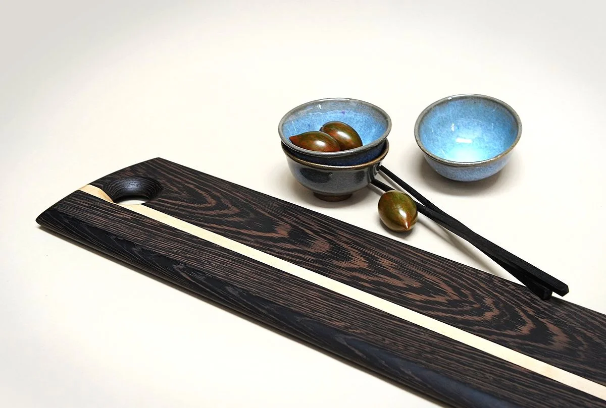 Desmond Corcoran long serving cutting board in Wenge & Maple