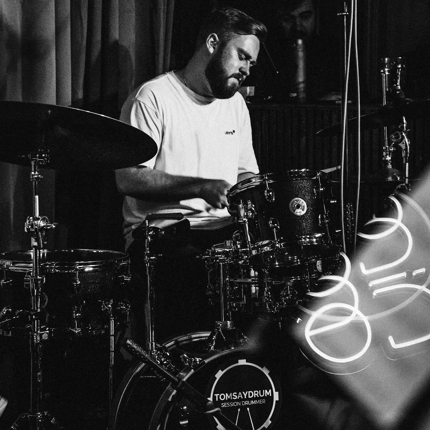 @thenestsessions 2.2.24

📸 @_photus 

#vicfirth #zildjiangbi #zildjian #remo #drummer #drums #chops #cover #groove #musician #music #gig

@vicfirth @zildjiancompany @zildjiangbi @drumsharing @grooveshare @drummersilike @freternise @signaturedrummer 