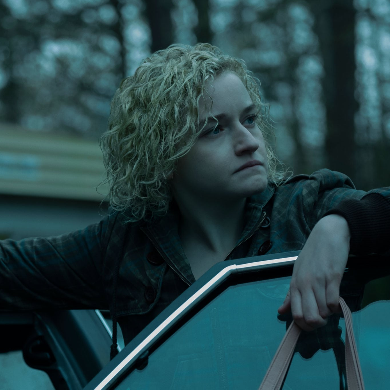 Julia Garner is Nothing Like Ozark’s Ruth Langmore
