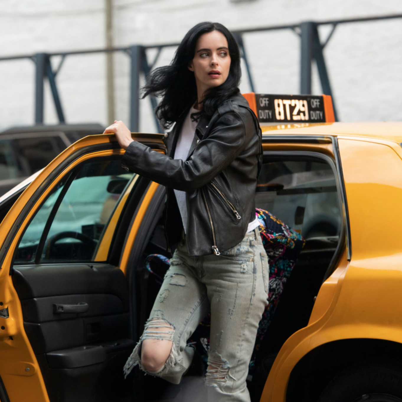 Jessica Jones’s Anti-Superhero Suit Has “Completely Ruined” Krysten Ritter’s Life