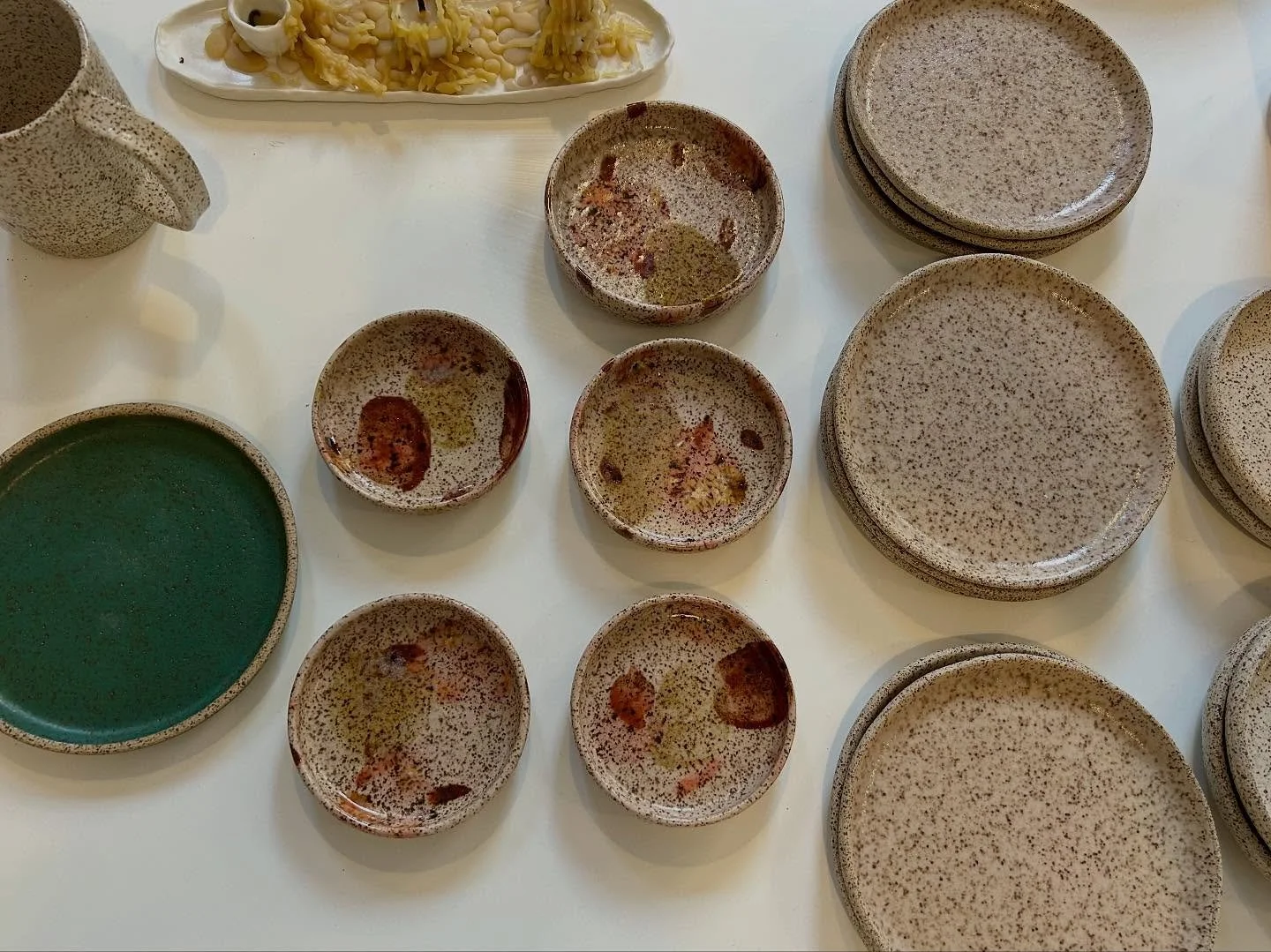 Recent glaze results and tests! Coming to a holiday market near you (if you live in Western Mass and if you&rsquo;re not in Western Mass, let me know and I can always ship!☺️). More info to come but I&rsquo;ll be at Arts &amp; Industry Open Studios a