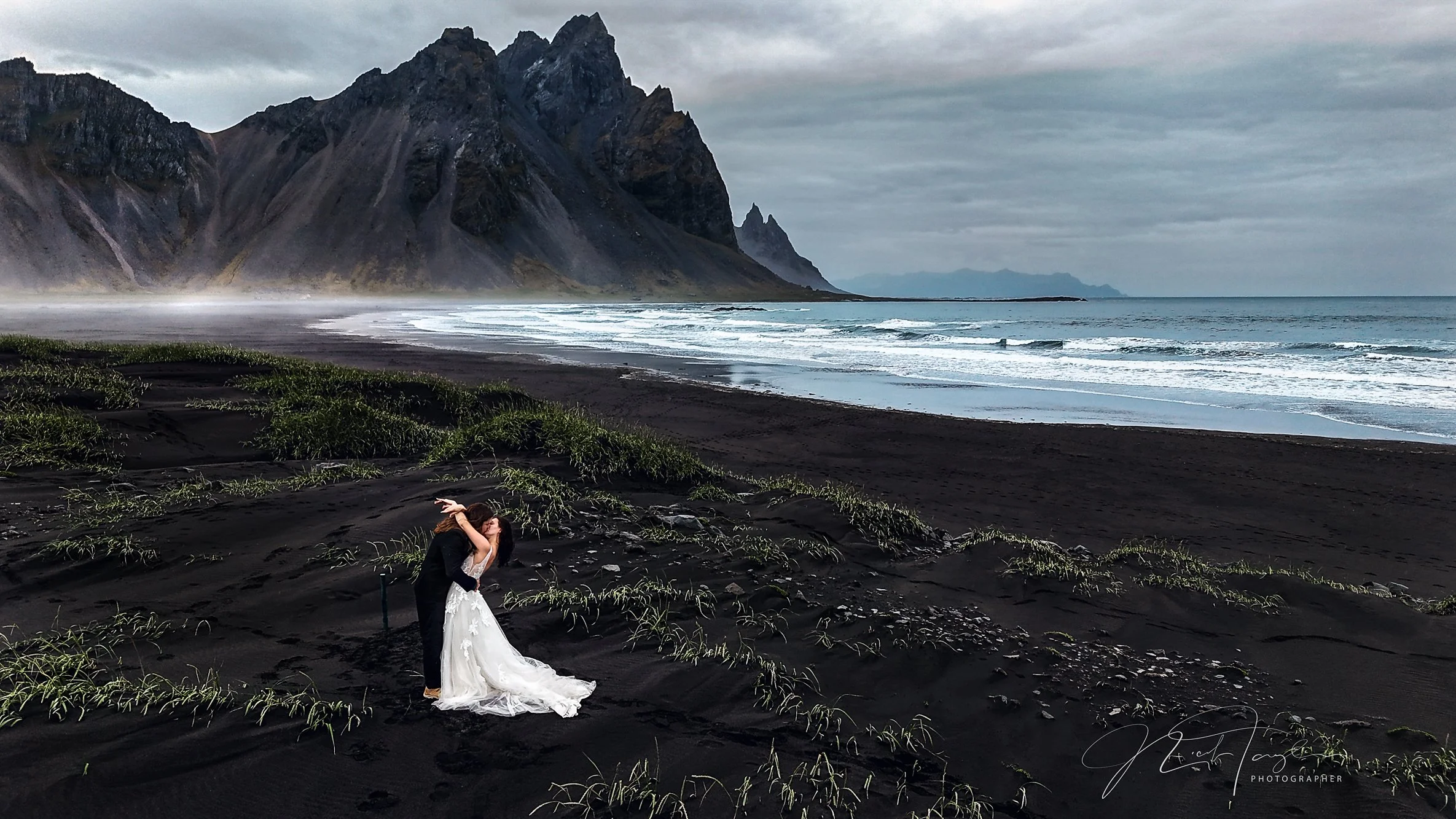Elopement in Vestrahorn, Iceland