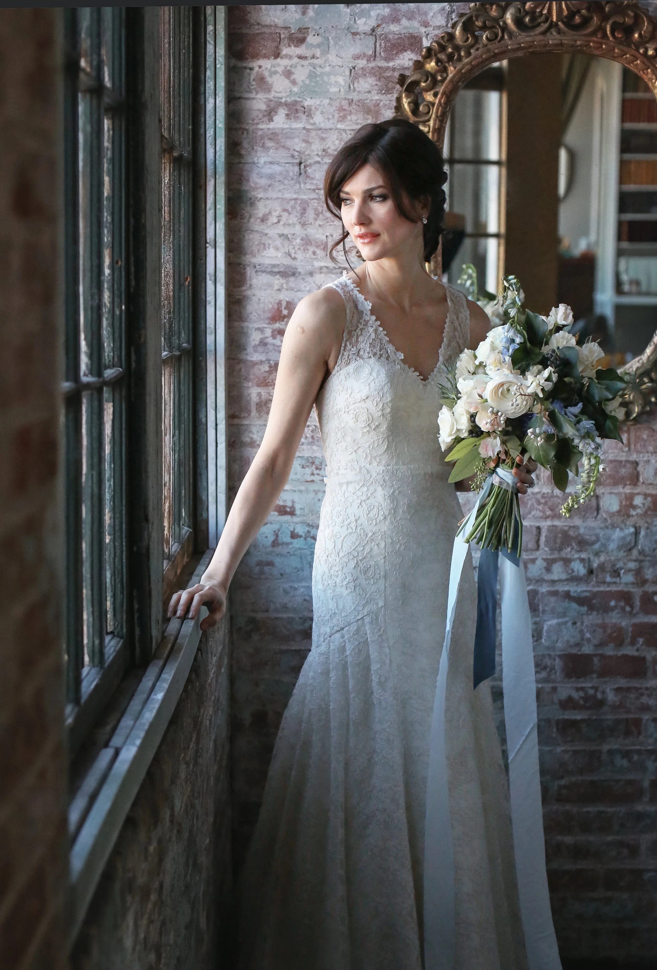BHLDN-bridal-gown-Metropolitan-Building-Wedding-Long-Island-City-NYC-Nicole-Taylor-Wedding-Photographer-meghan-jones-hair-blush-couture-makeup-beauty-and-the-details-7146.jpg
